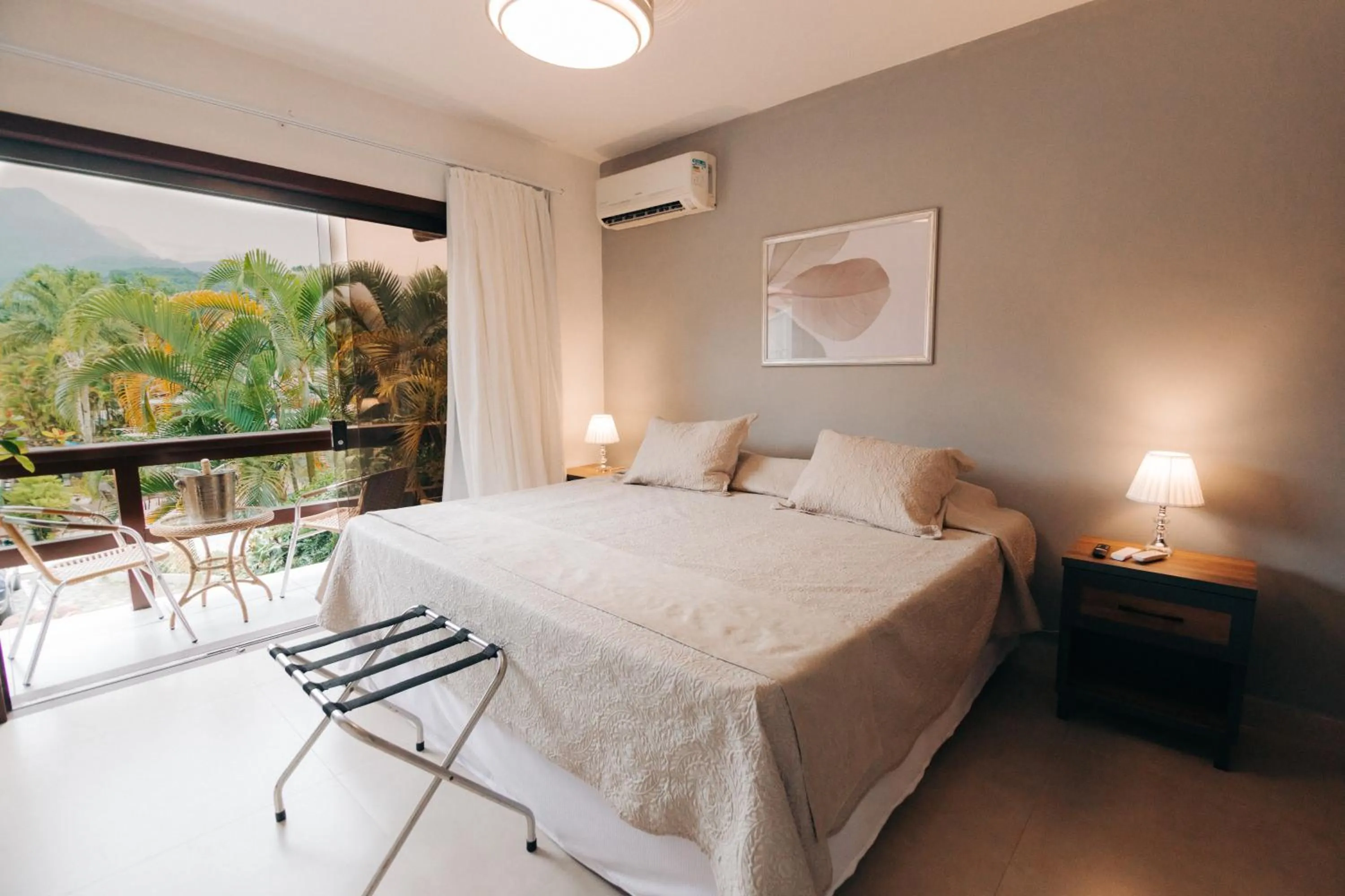 Bed in Angra Boutique Hotel