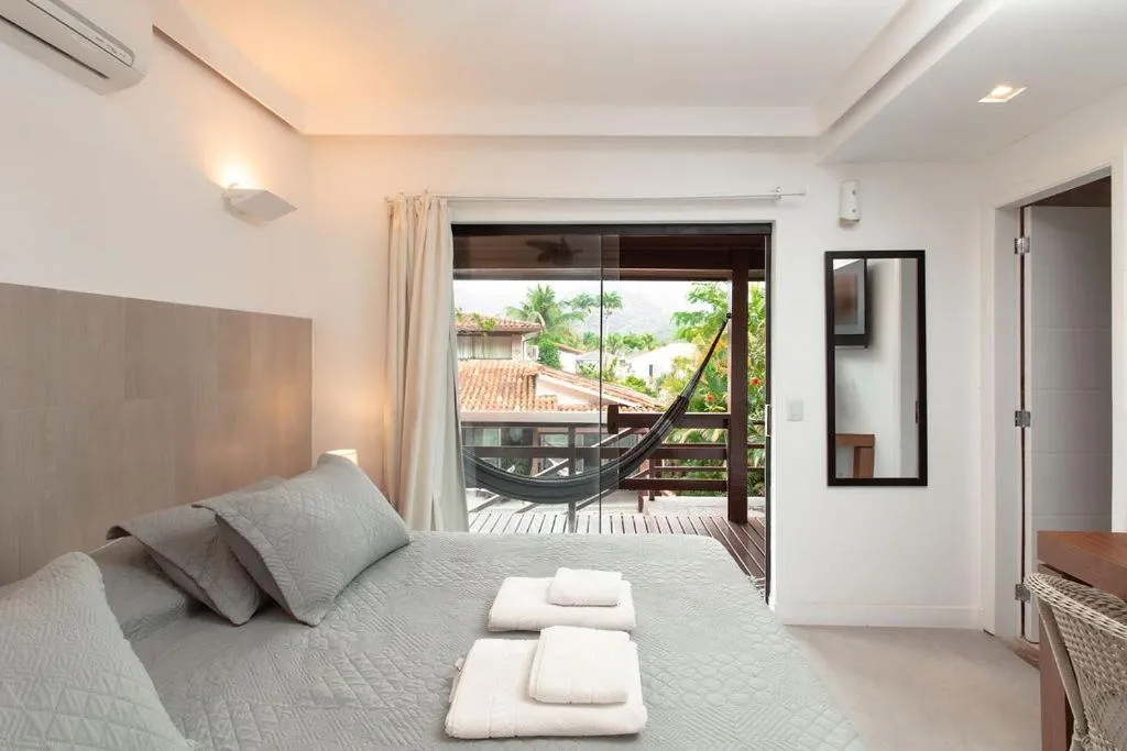 Bed in Angra Boutique Hotel