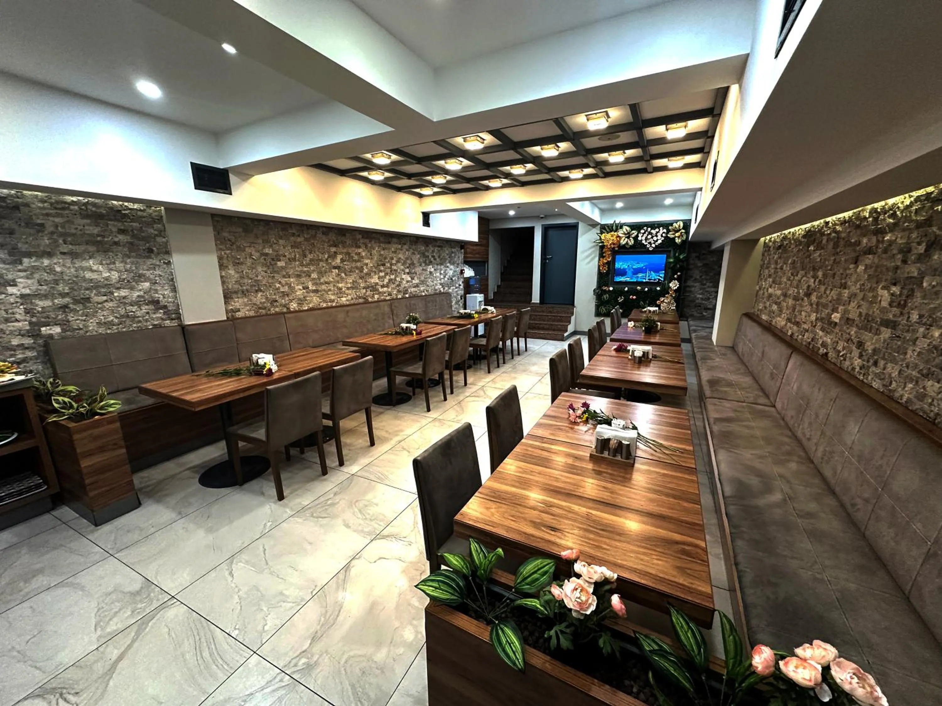 Restaurant/places to eat in Avrasya Port Hotel