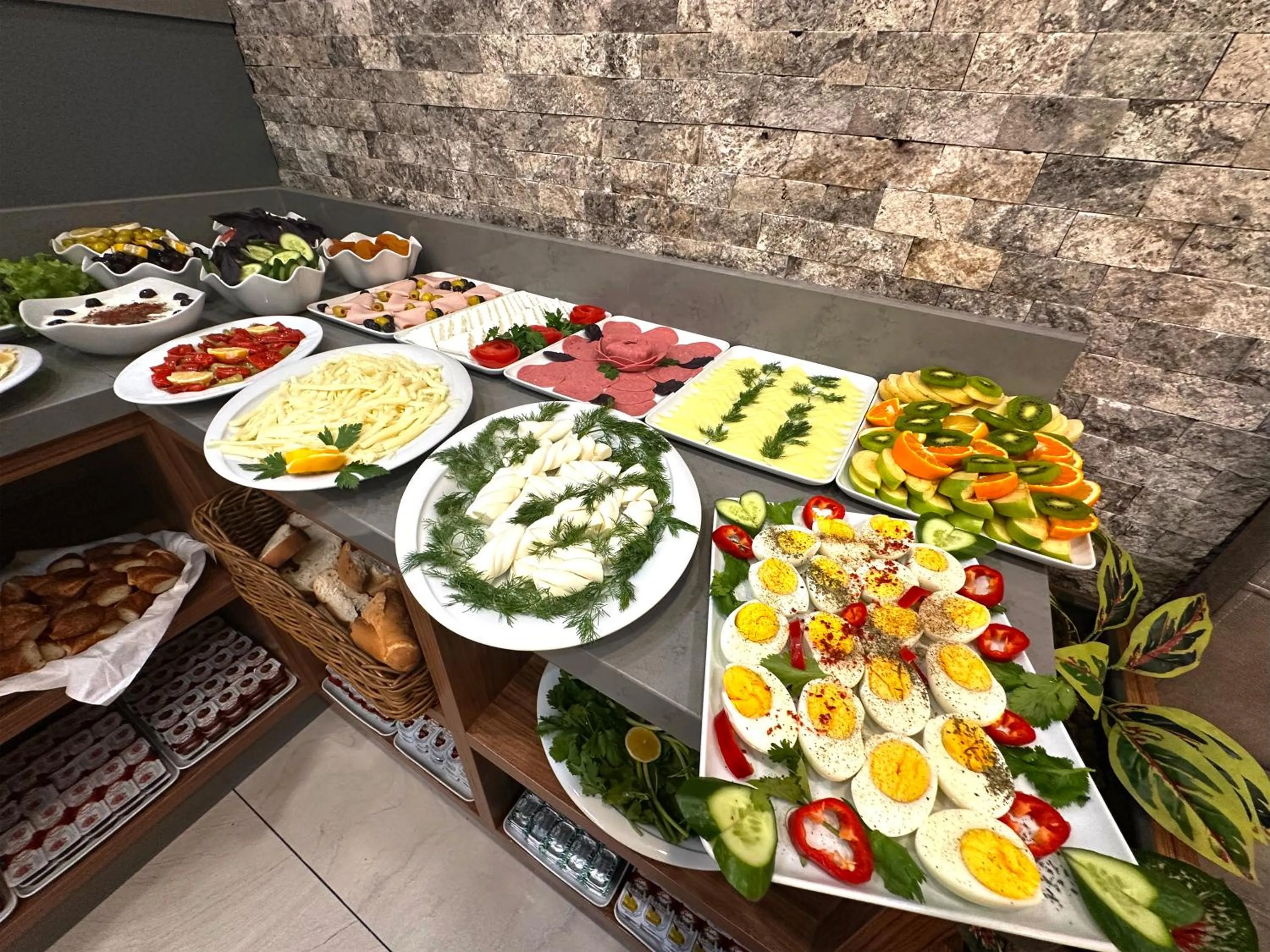 Food and drinks in Avrasya Port Hotel