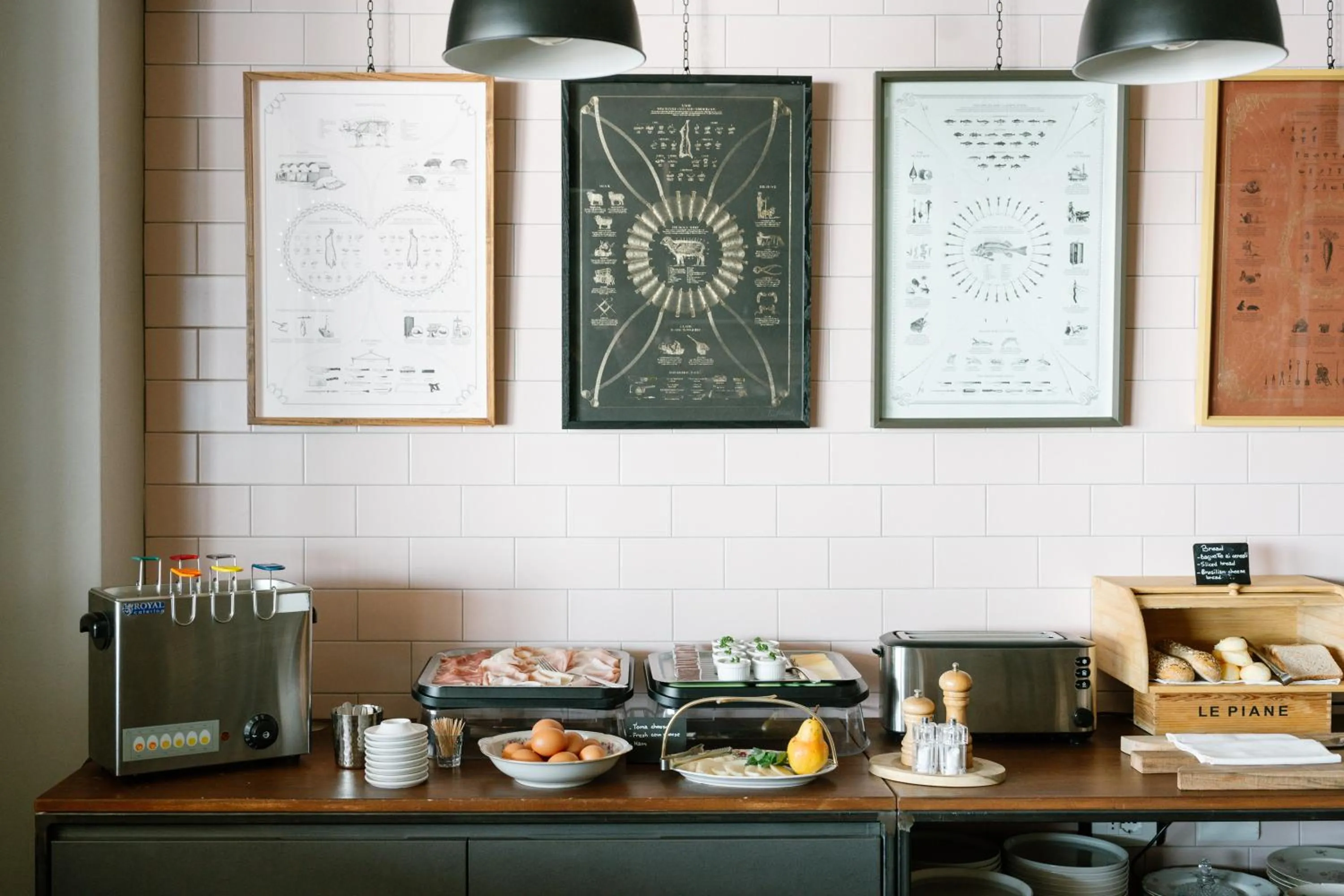 Continental breakfast in Casa della Capra