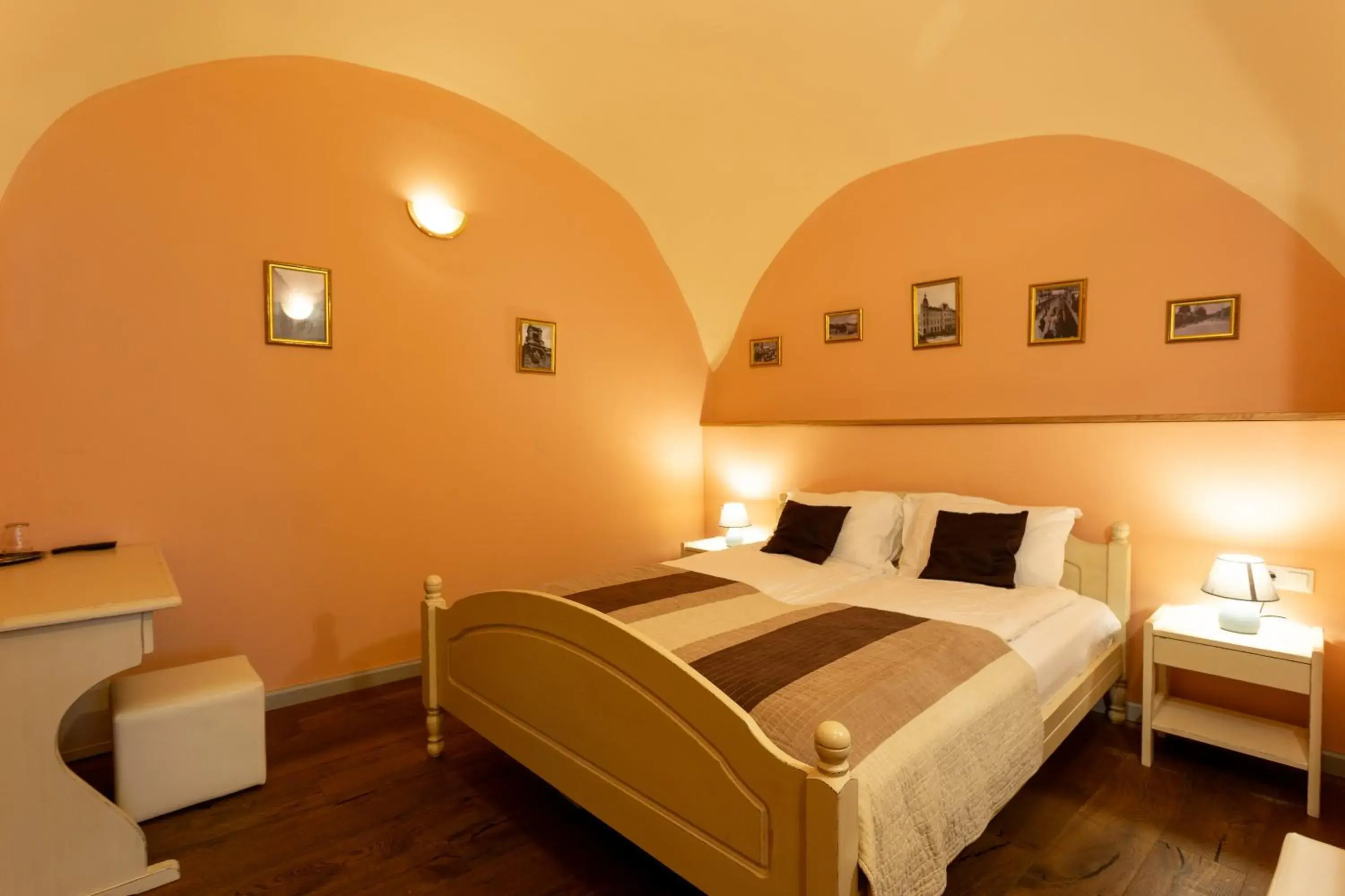 Deluxe Family Suite in Patrick's Pub Deluxe Family Suite in Patrick's Pub