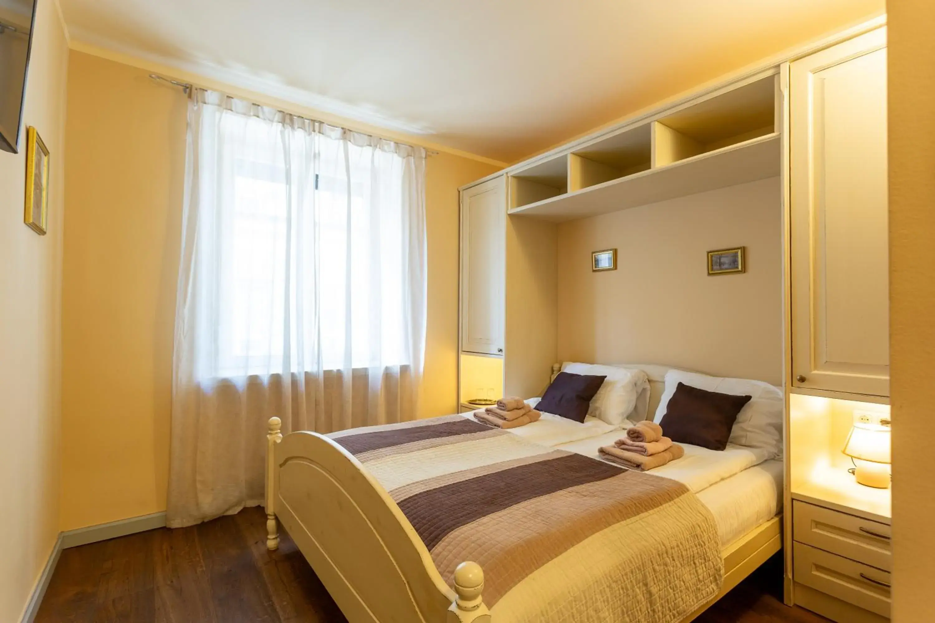 Double Room - single occupancy in Patrick's Pub Double Room - single occupancy in Patrick's Pub