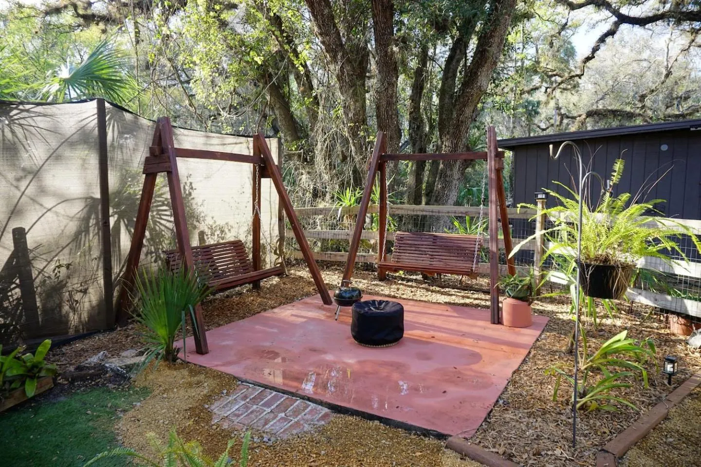 The Nature House a Secluded Waterfront Cabin