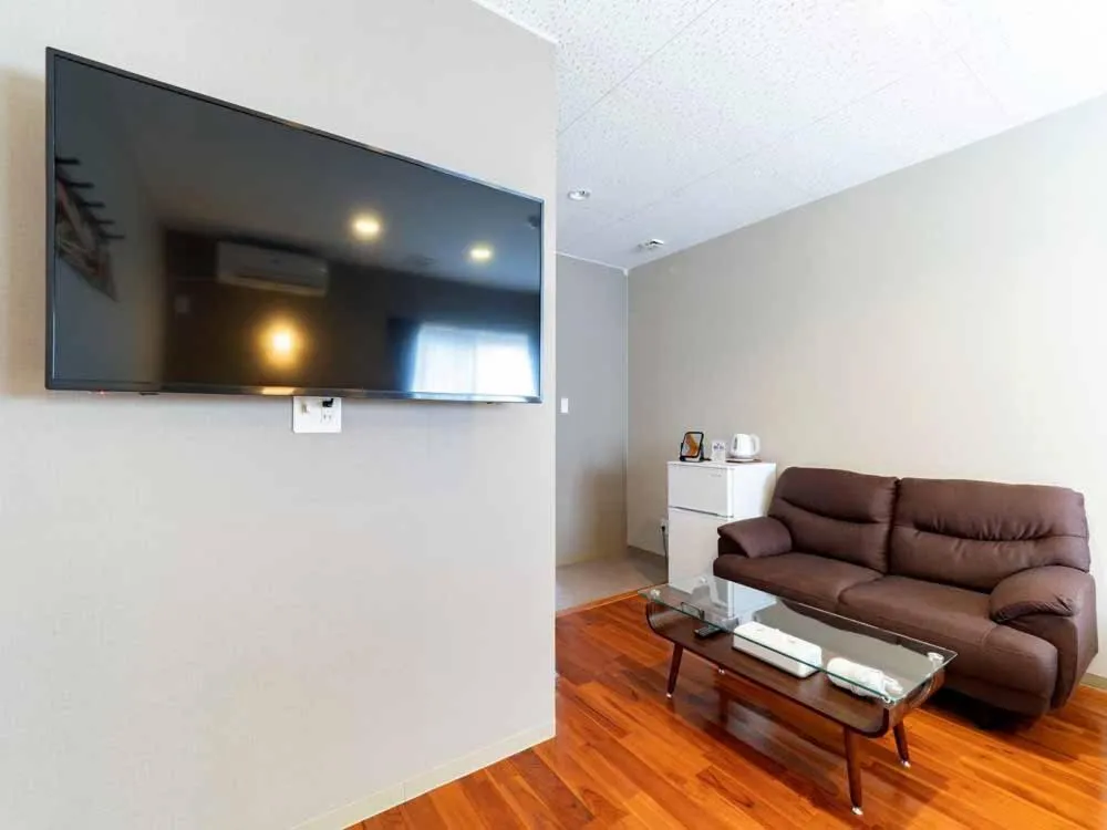 TV and multimedia in Beach Resort Hotel Kalakaua