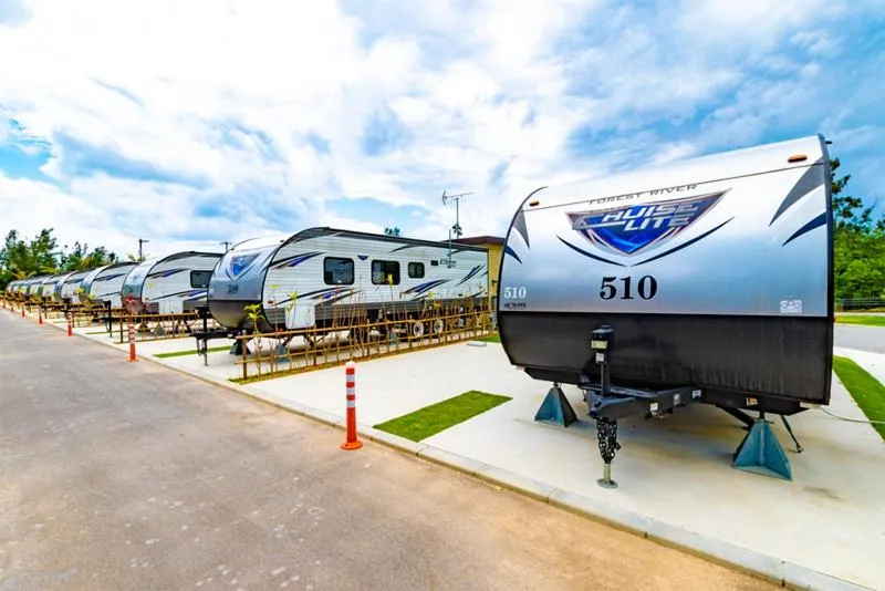 Property building in Beach Resort Hotel Kalakaua