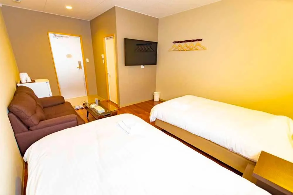 Bed in Beach Resort Hotel Kalakaua