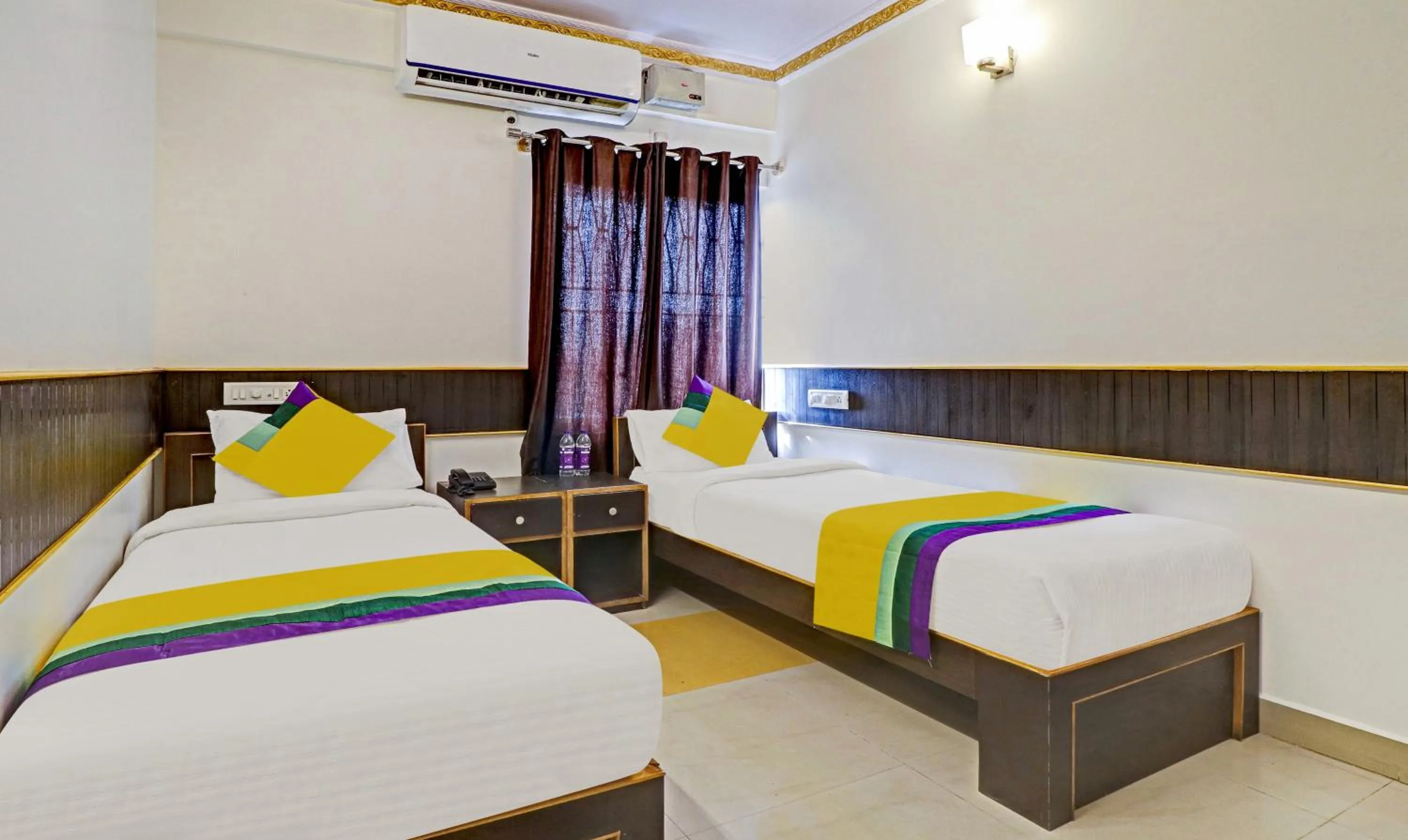 Bedroom, Bed in Itsy Hotels HSR Comfort