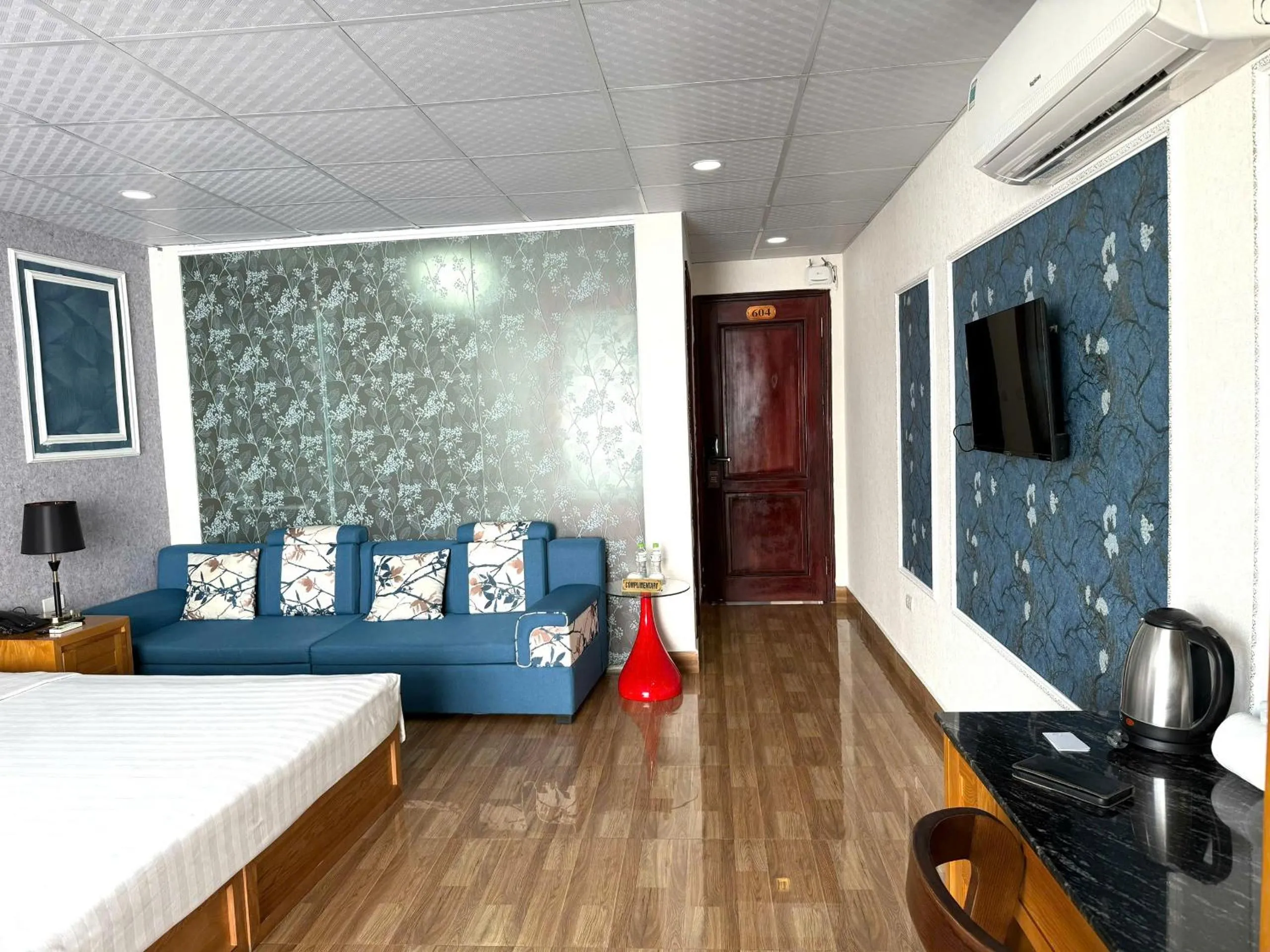 Photo of the whole room in Holiday Suites Hotel & Spa