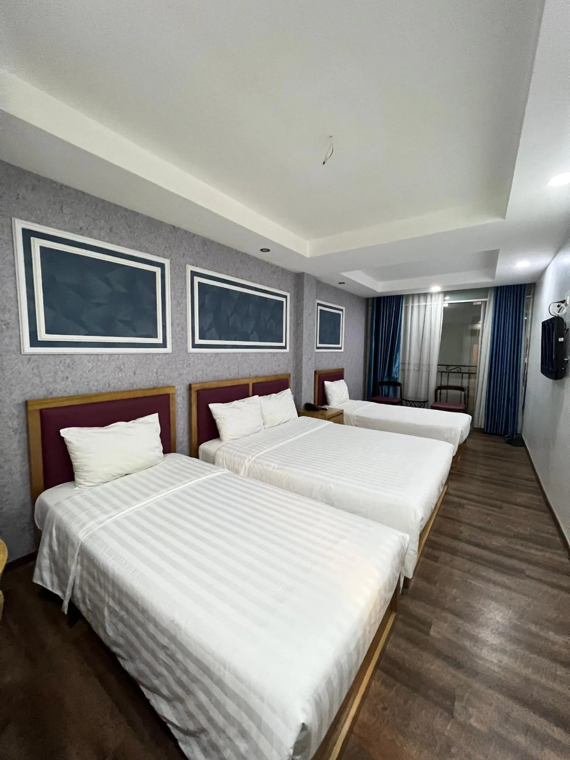 Bedroom, Bed in Holiday Suites Hotel & Spa