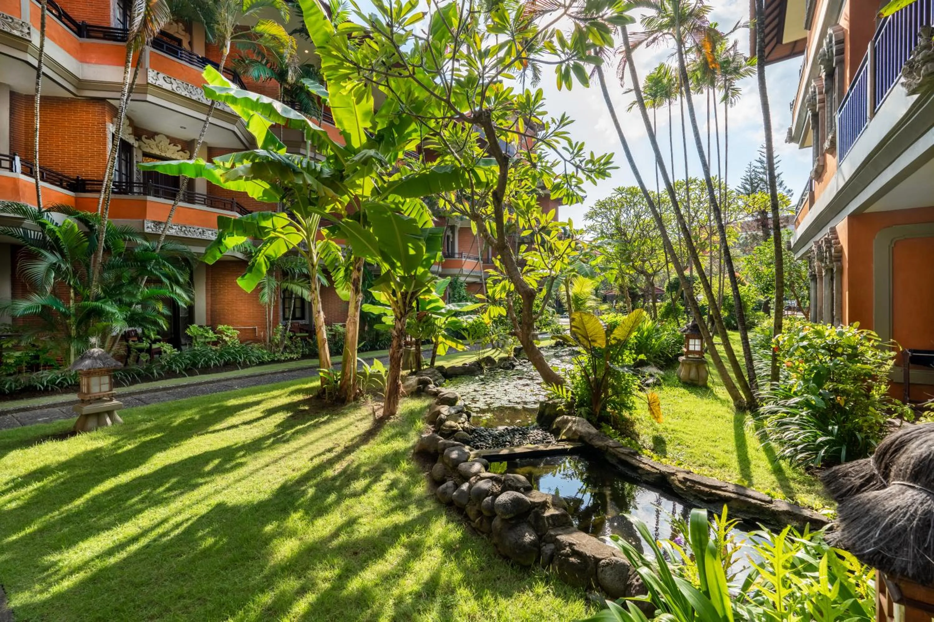 Garden in Adi Dharma Hotel Kuta