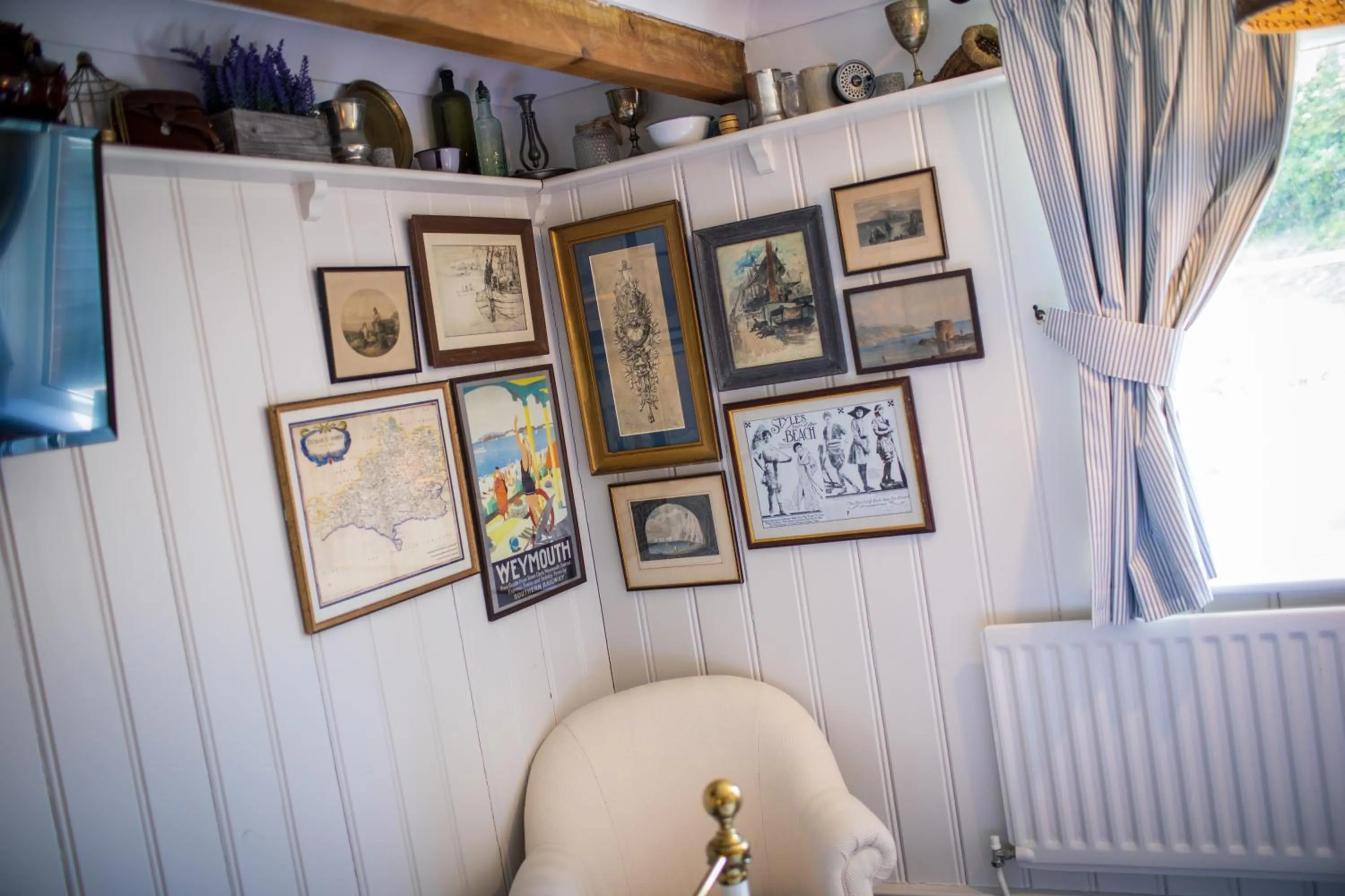 Decorative detail in The Smugglers Inn