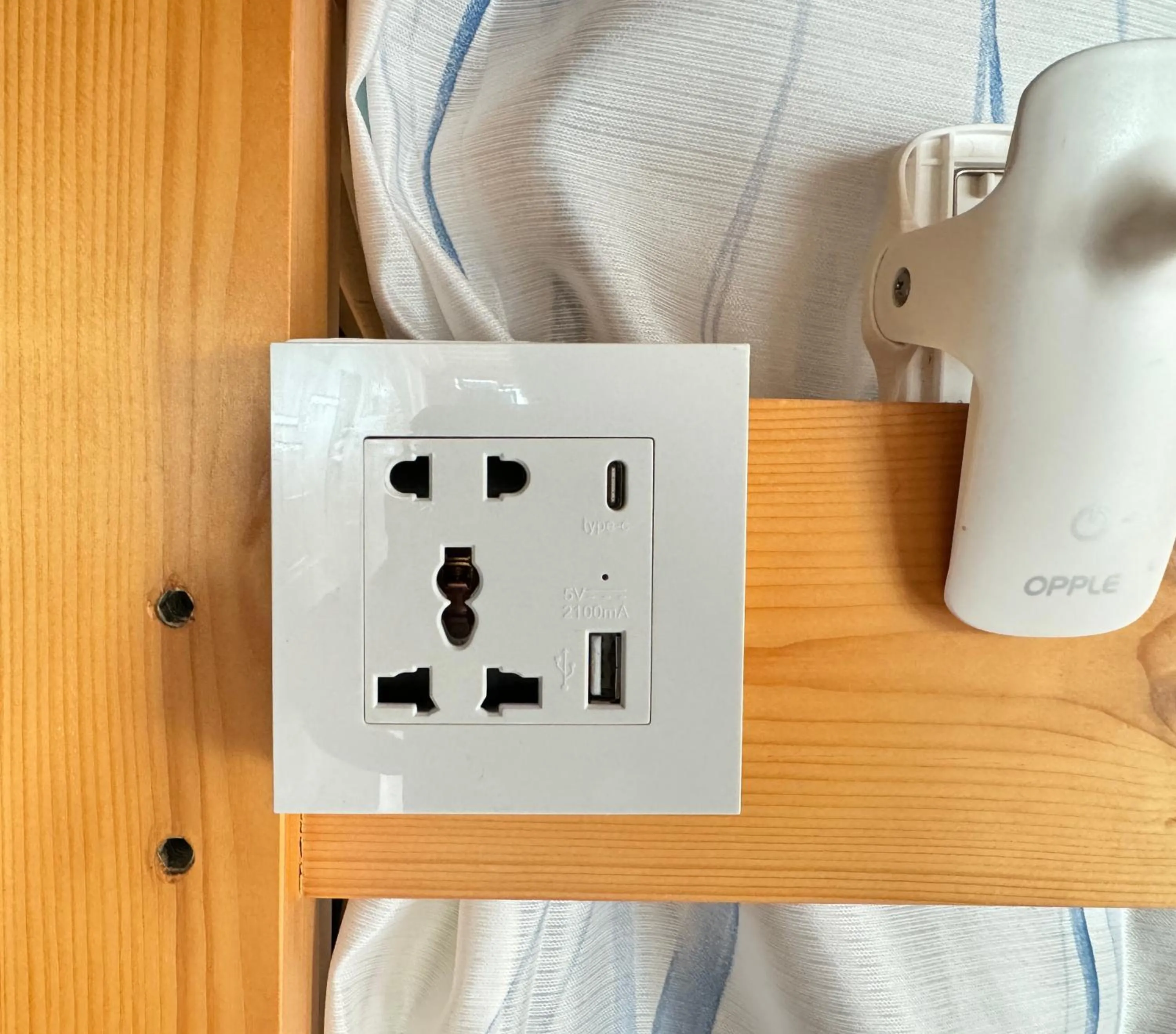 Photo of the whole room in Hotel Adonis Tokyo - Dormitory Share Room For Male Only At City Center