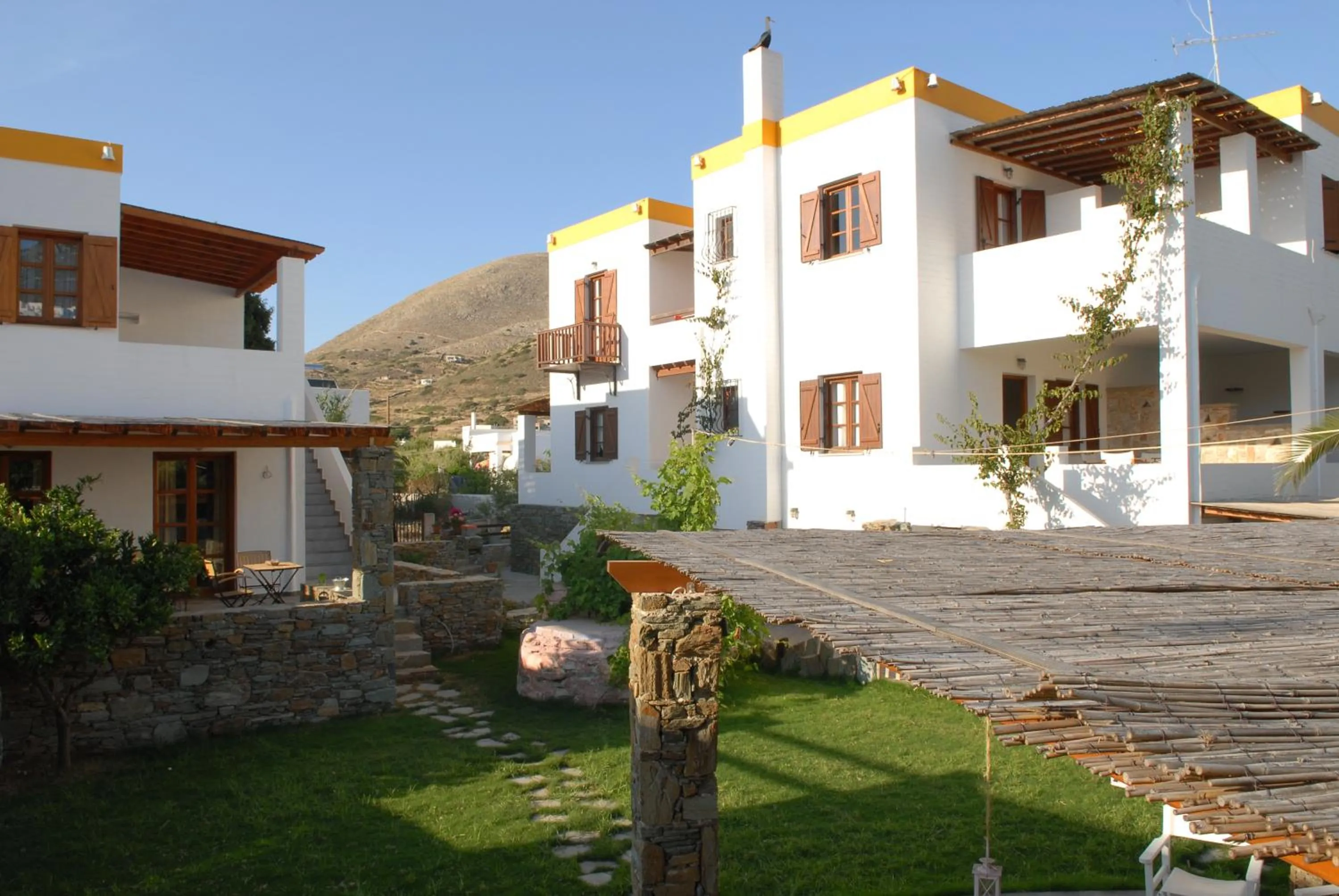 Property building in Ligaries