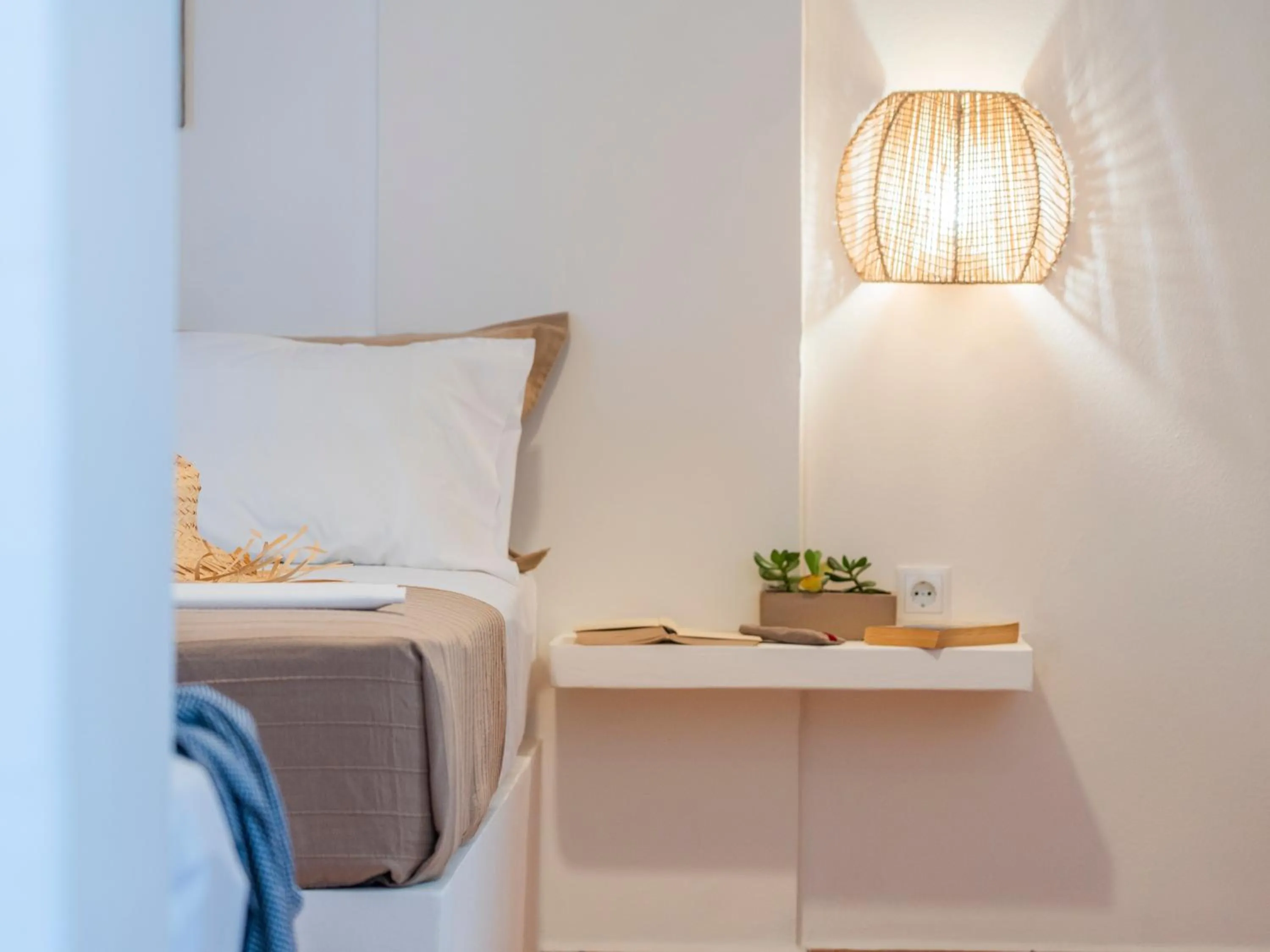 Decorative detail, Bed in Ligaries