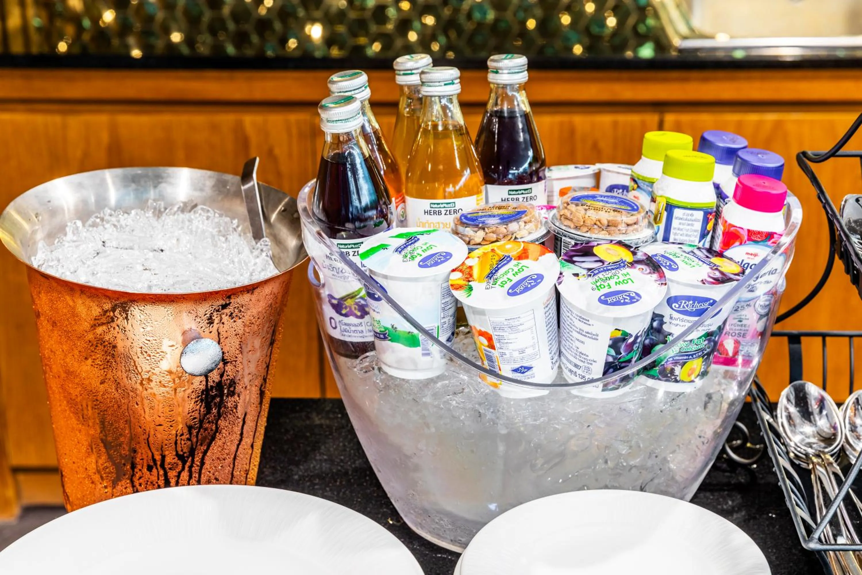 Restaurant/places to eat in The Grand Sala Thai