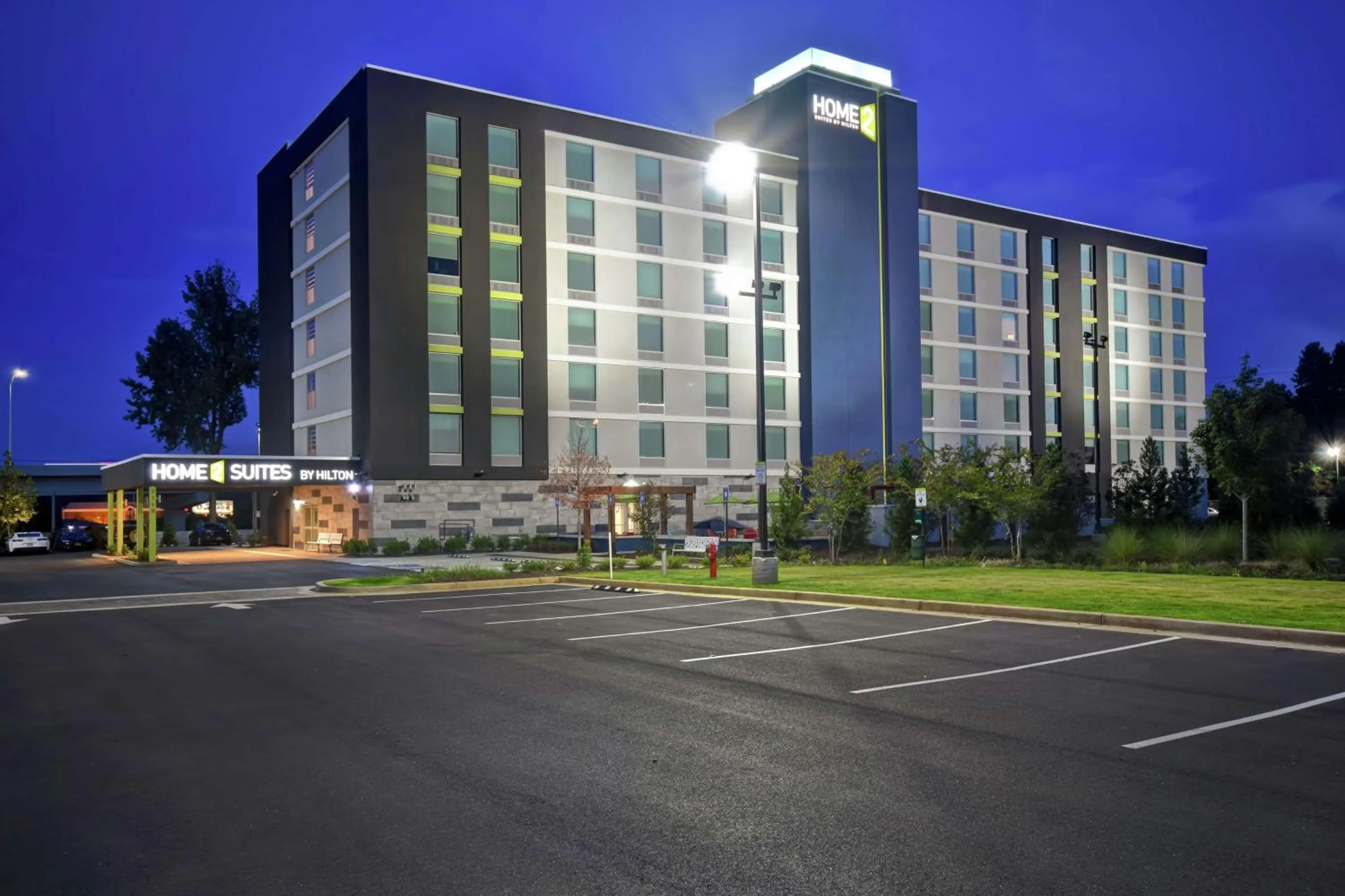 Property building in Home2 Suites By Hilton Atlanta Marietta, Ga