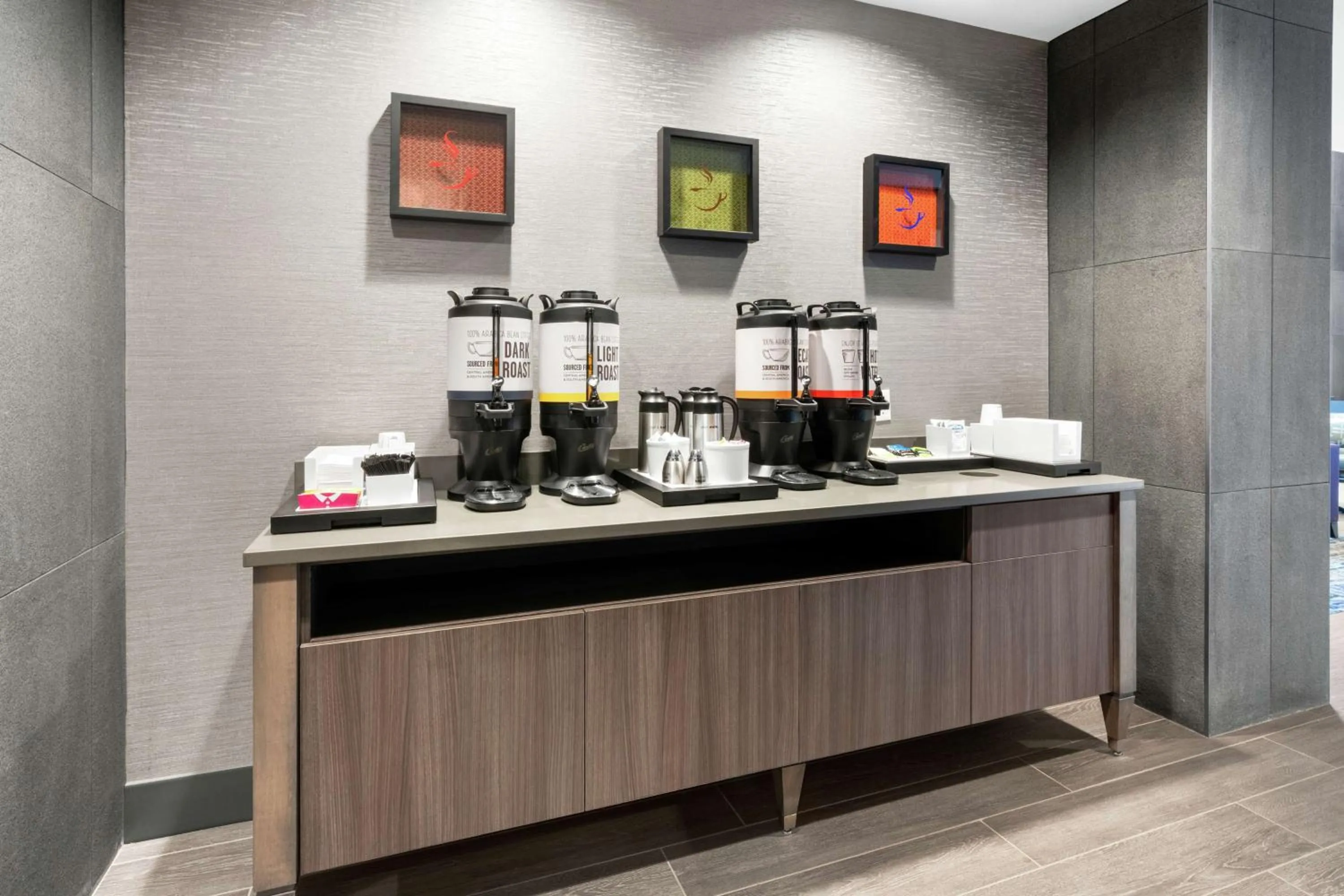 Dining area in Hampton Inn & Suites Spokane Downtown-South