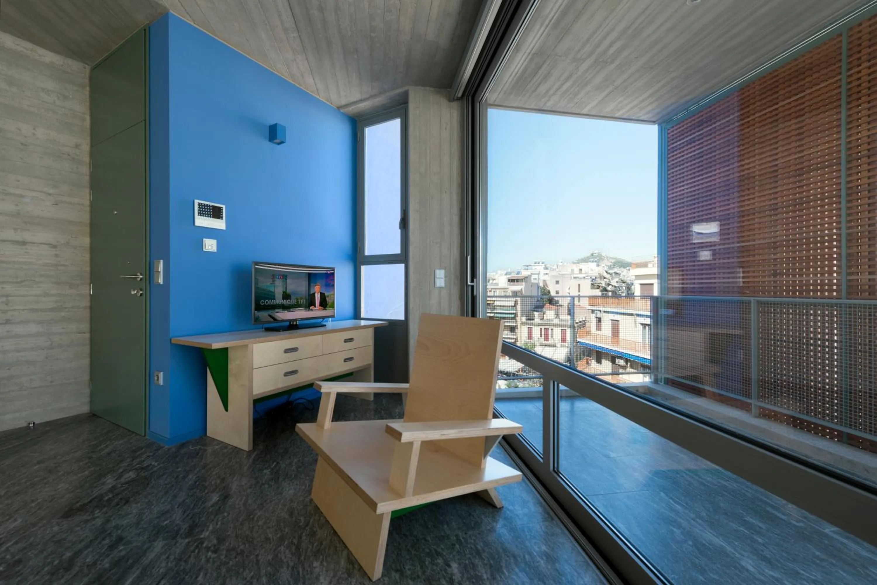 TV and multimedia in Athens BlueBuilding
