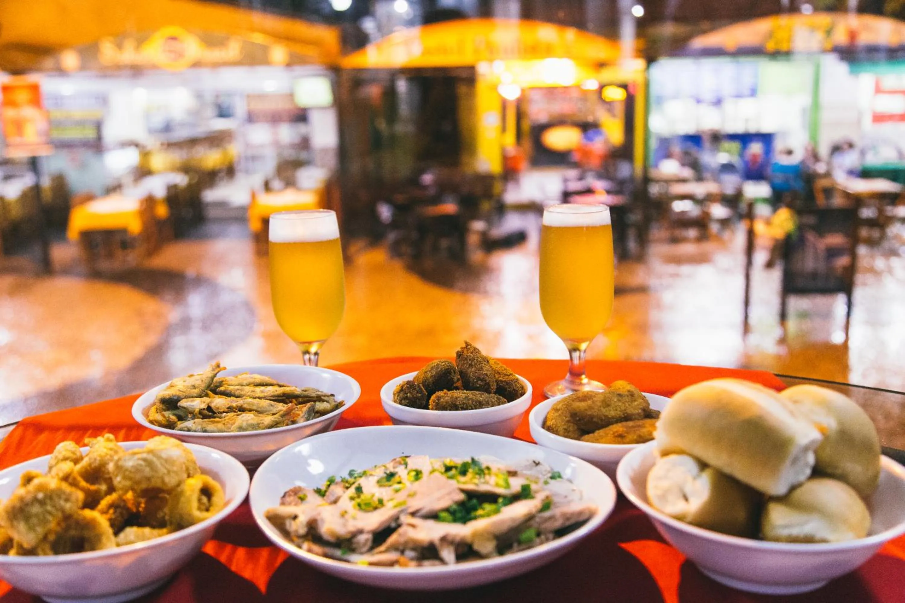 Evening entertainment in Hotel Metrópole