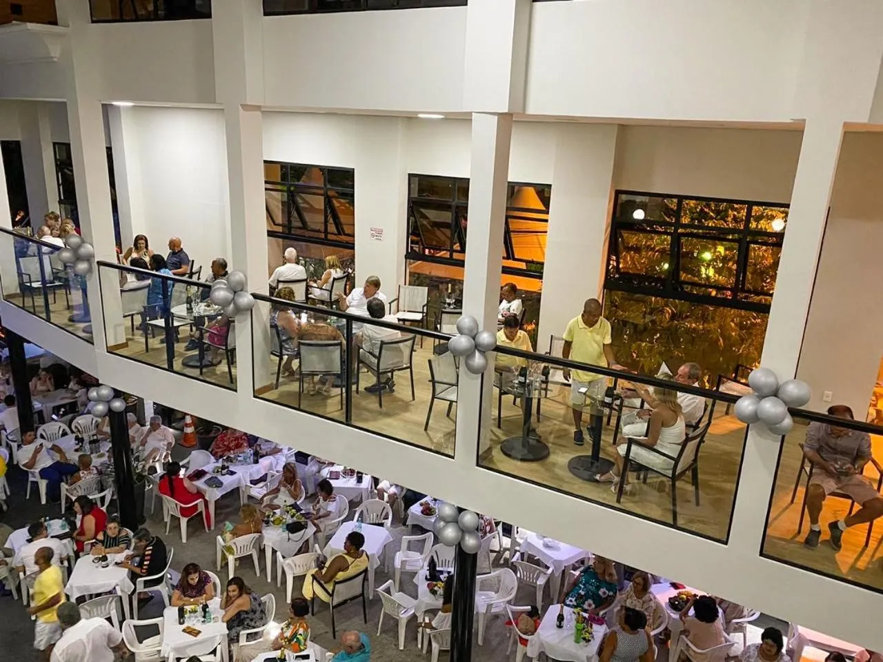 Evening entertainment in Hotel Metrópole