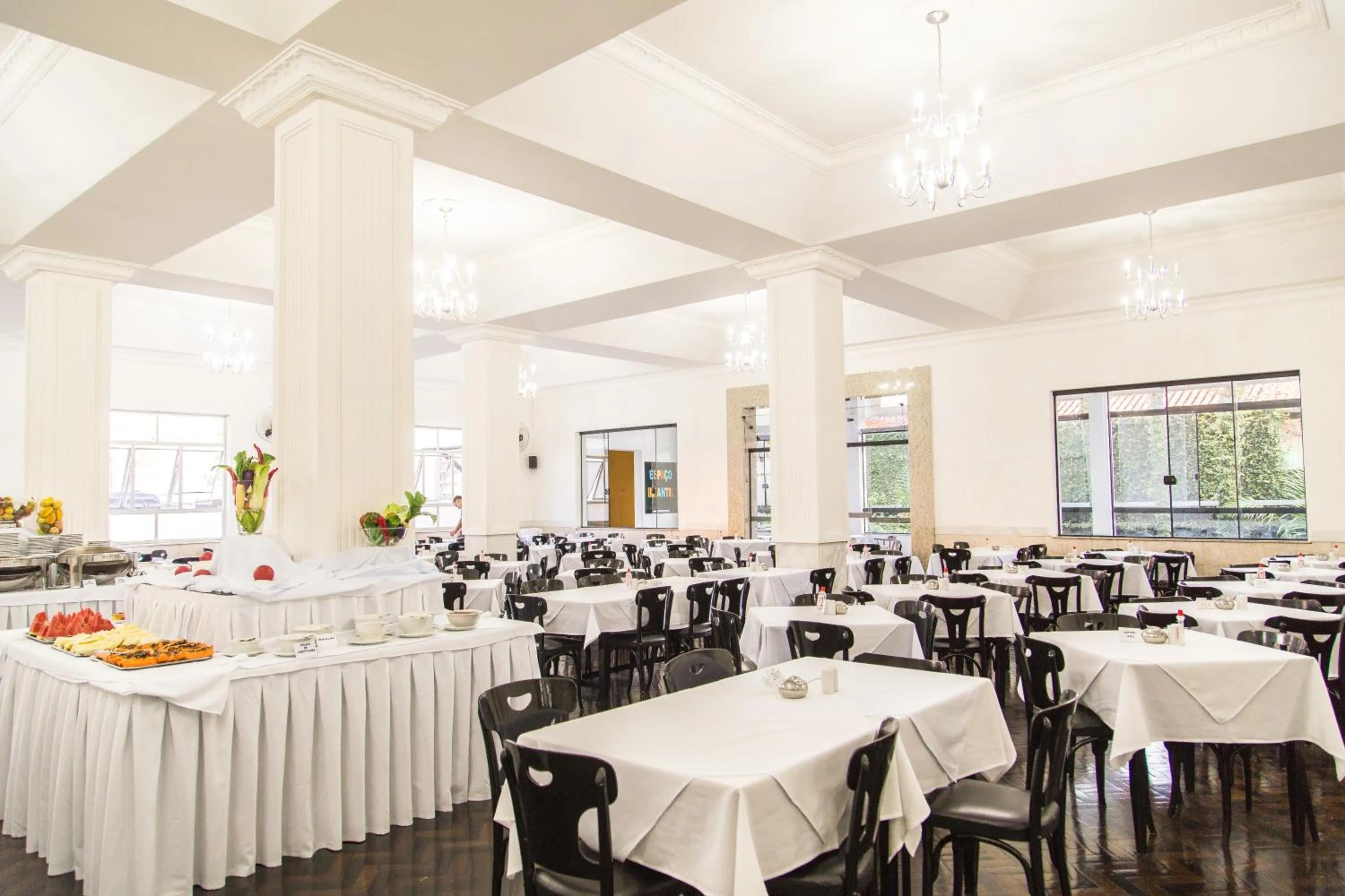 Restaurant/places to eat in Hotel Metrópole