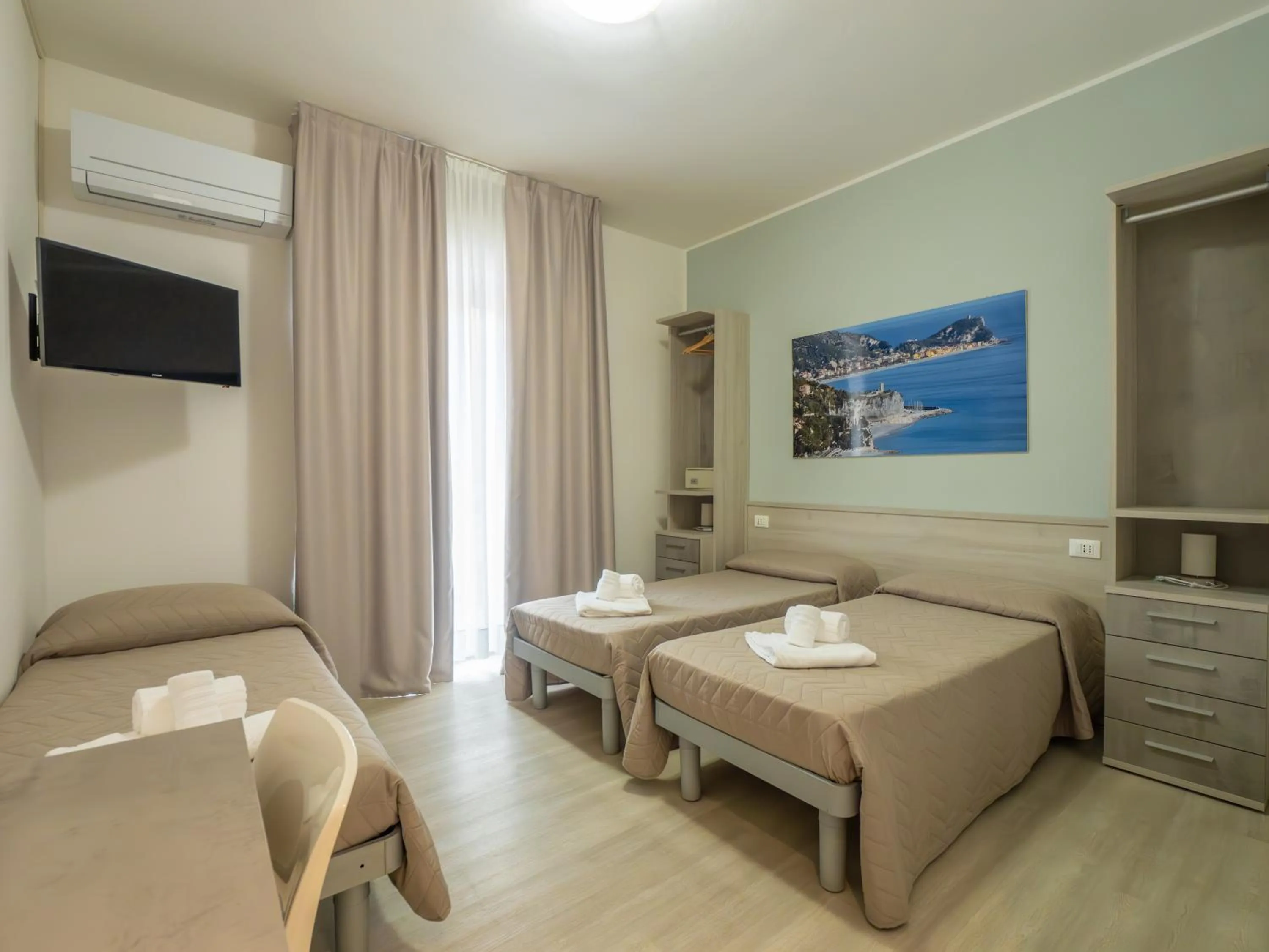 Bedroom in Hotel La Bussola