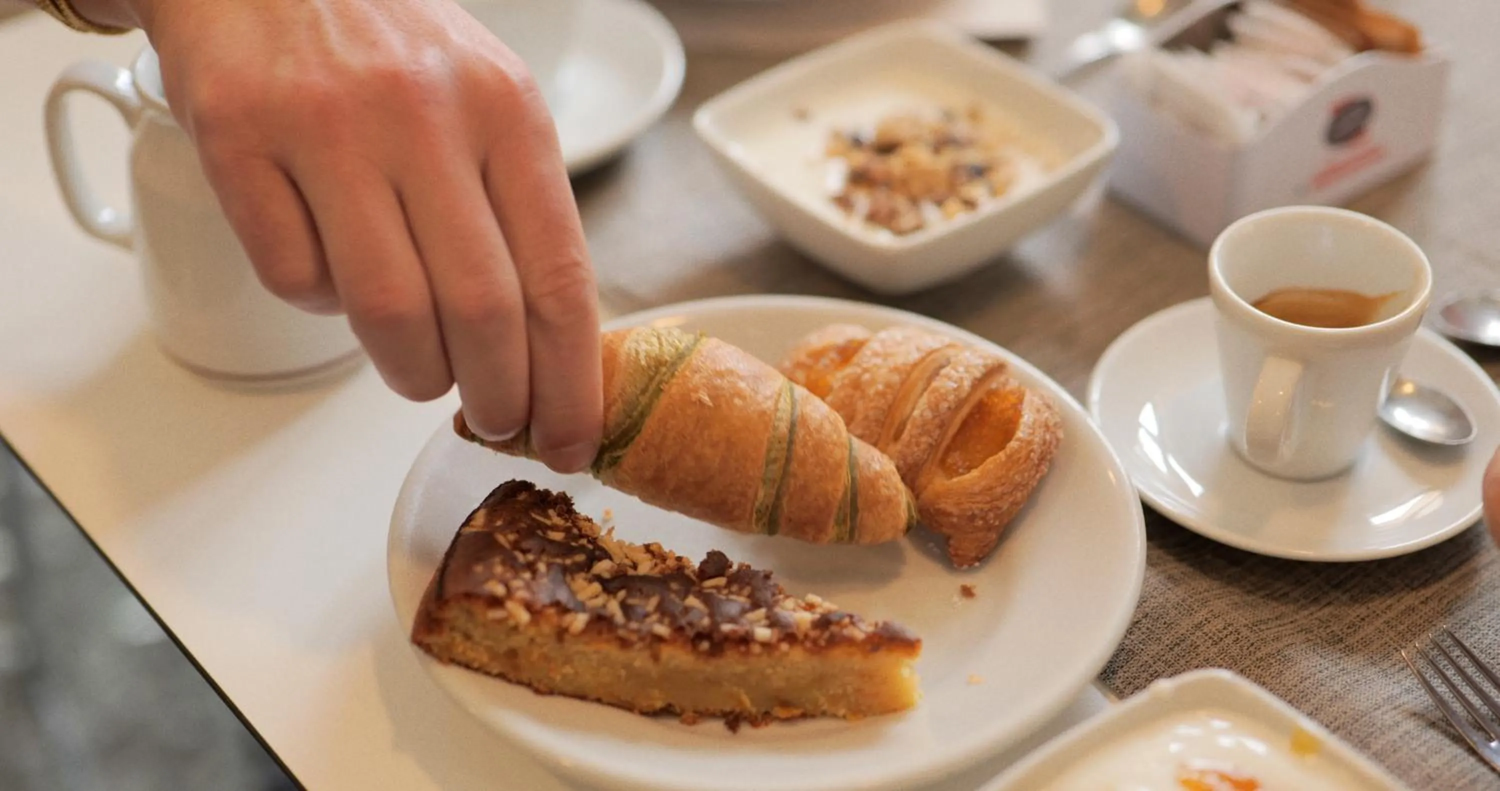 Breakfast in Hotel La Bussola