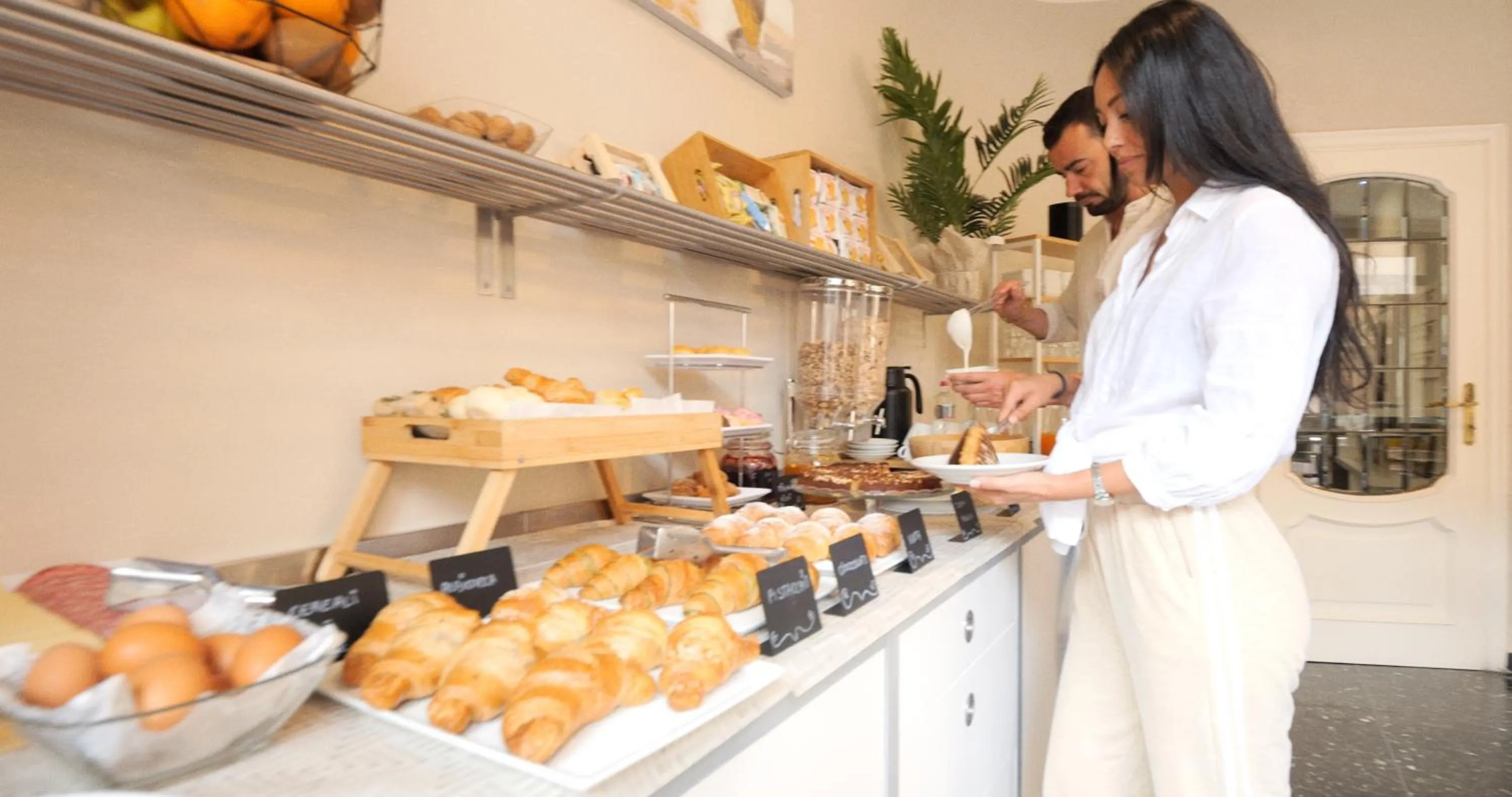Breakfast in Hotel La Bussola