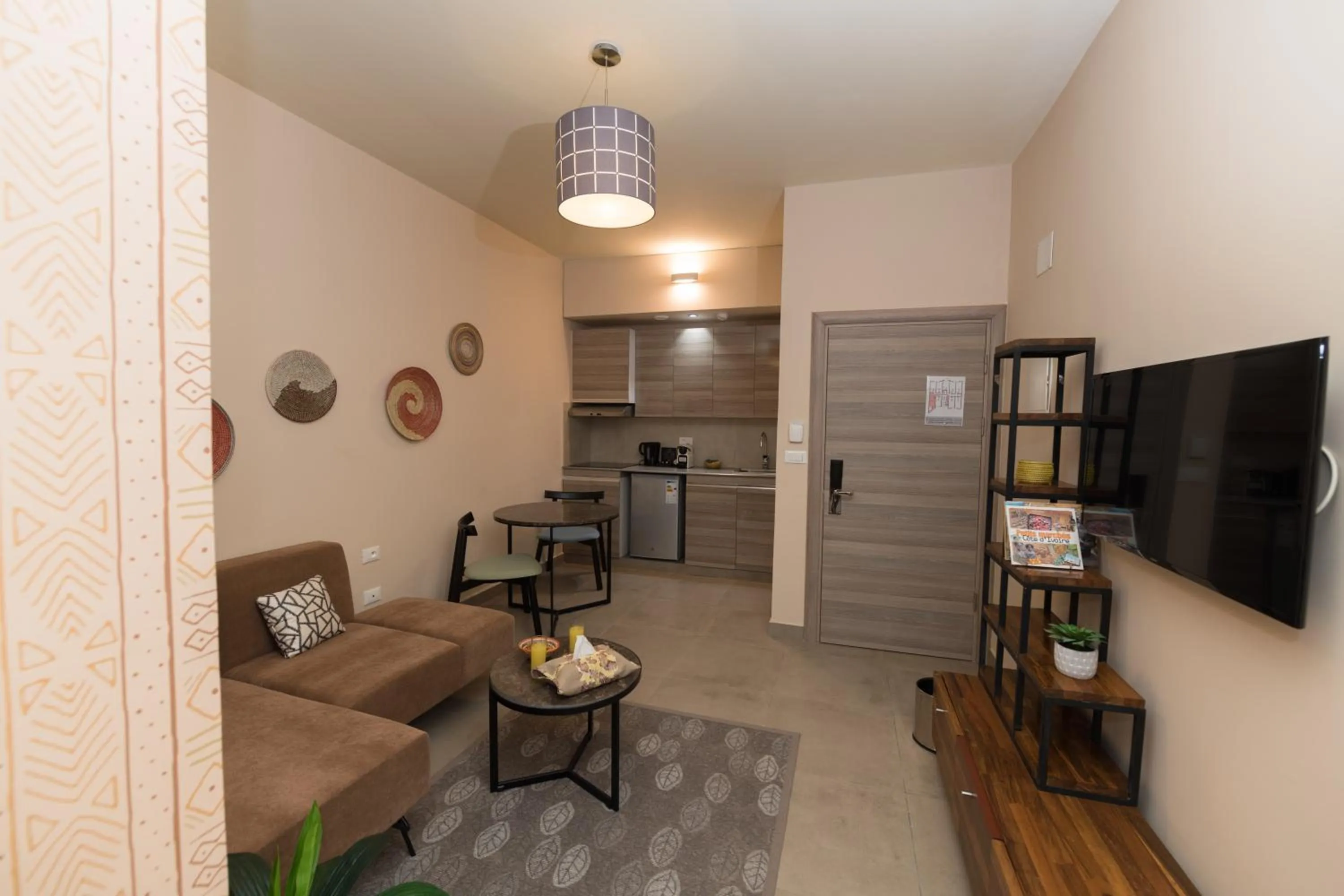 Roots Hotel Apartments Abidjan