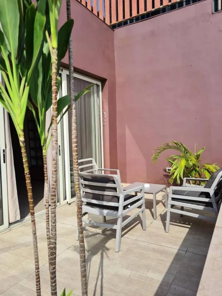 Roots Hotel Apartments Abidjan