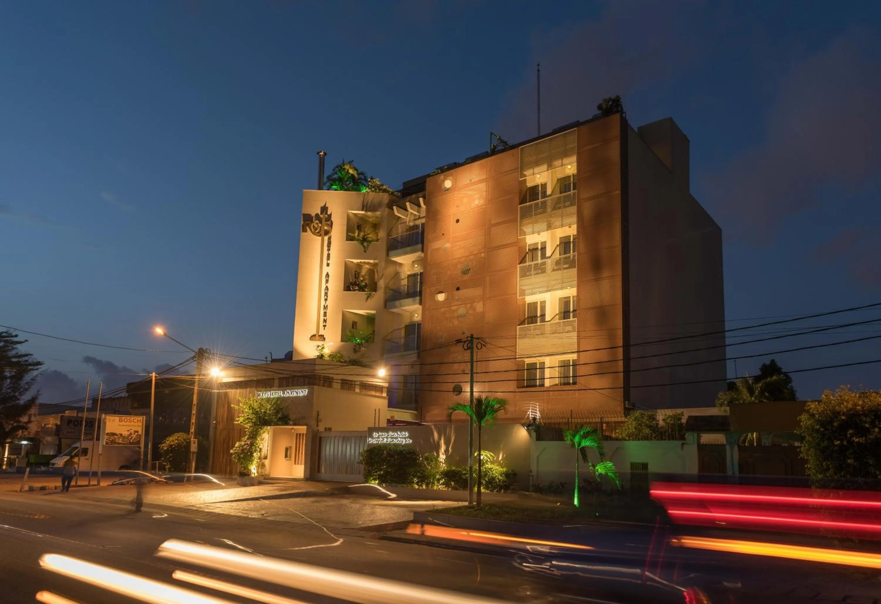 Roots Hotel Apartments Abidjan