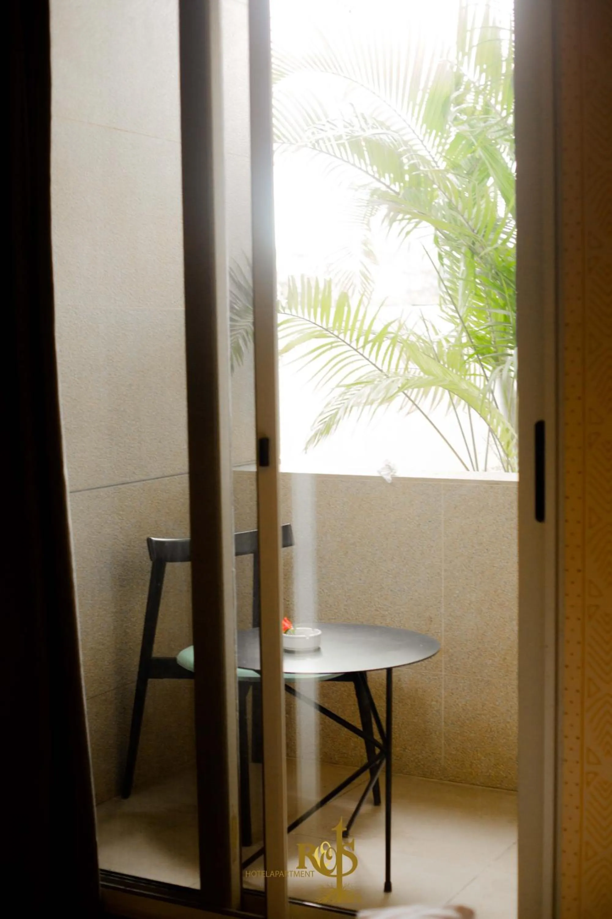 Roots Hotel Apartments Abidjan