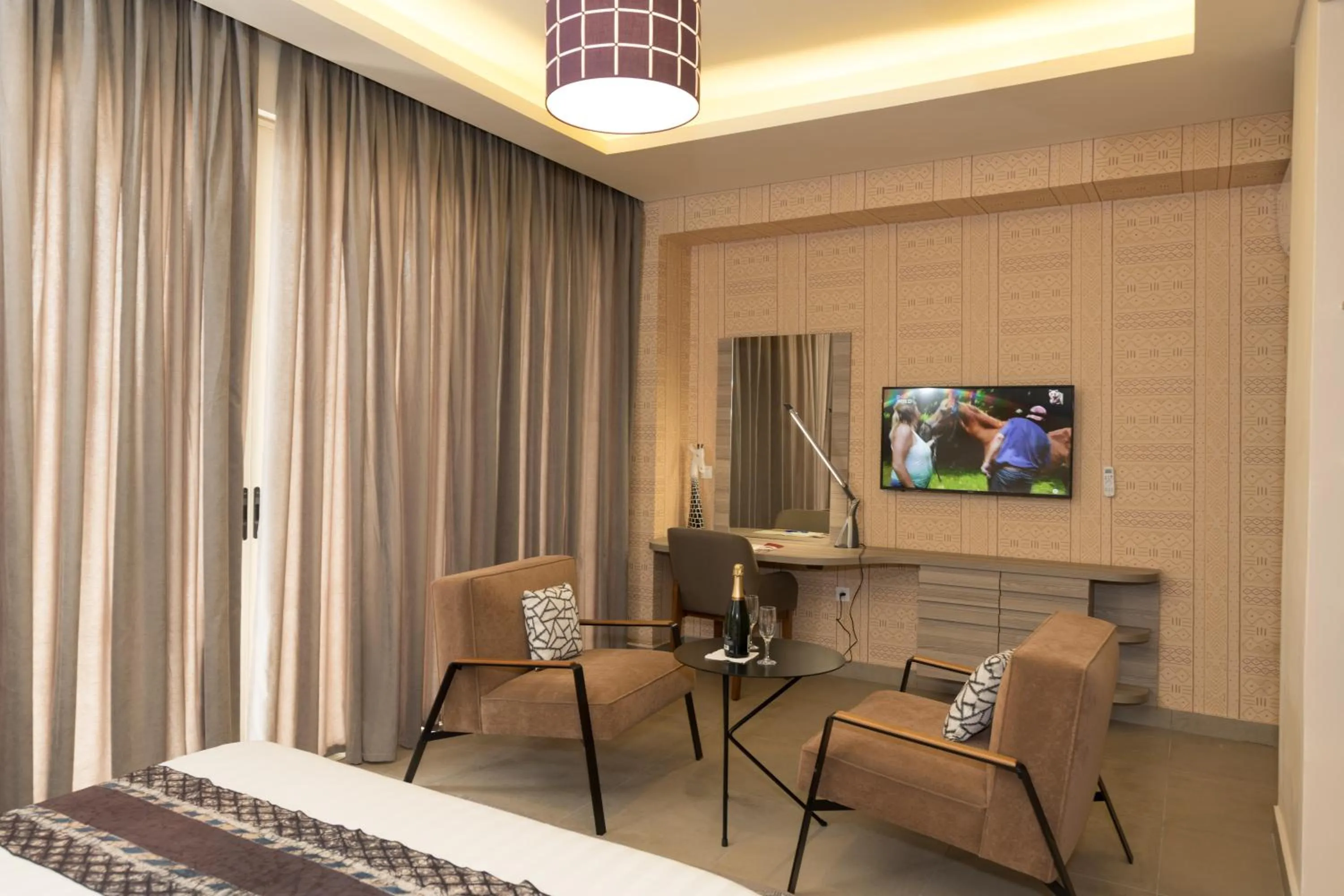 Roots Hotel Apartments Abidjan