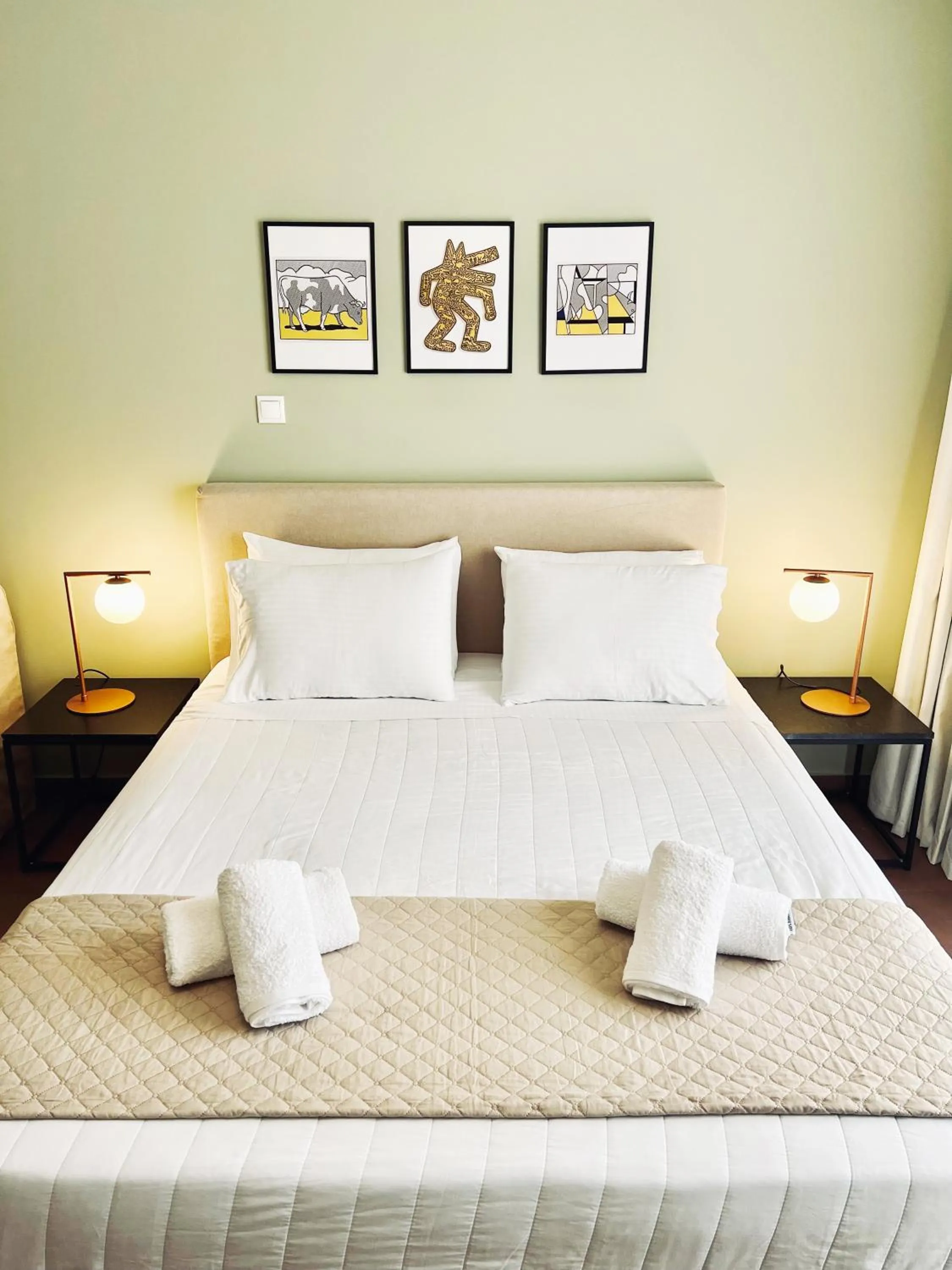 Bed in ATHENS STORIES