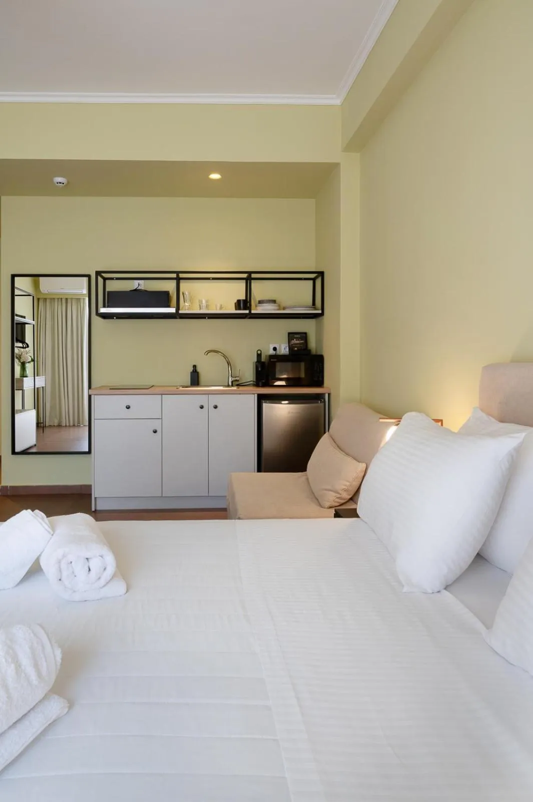 Bed in ATHENS STORIES