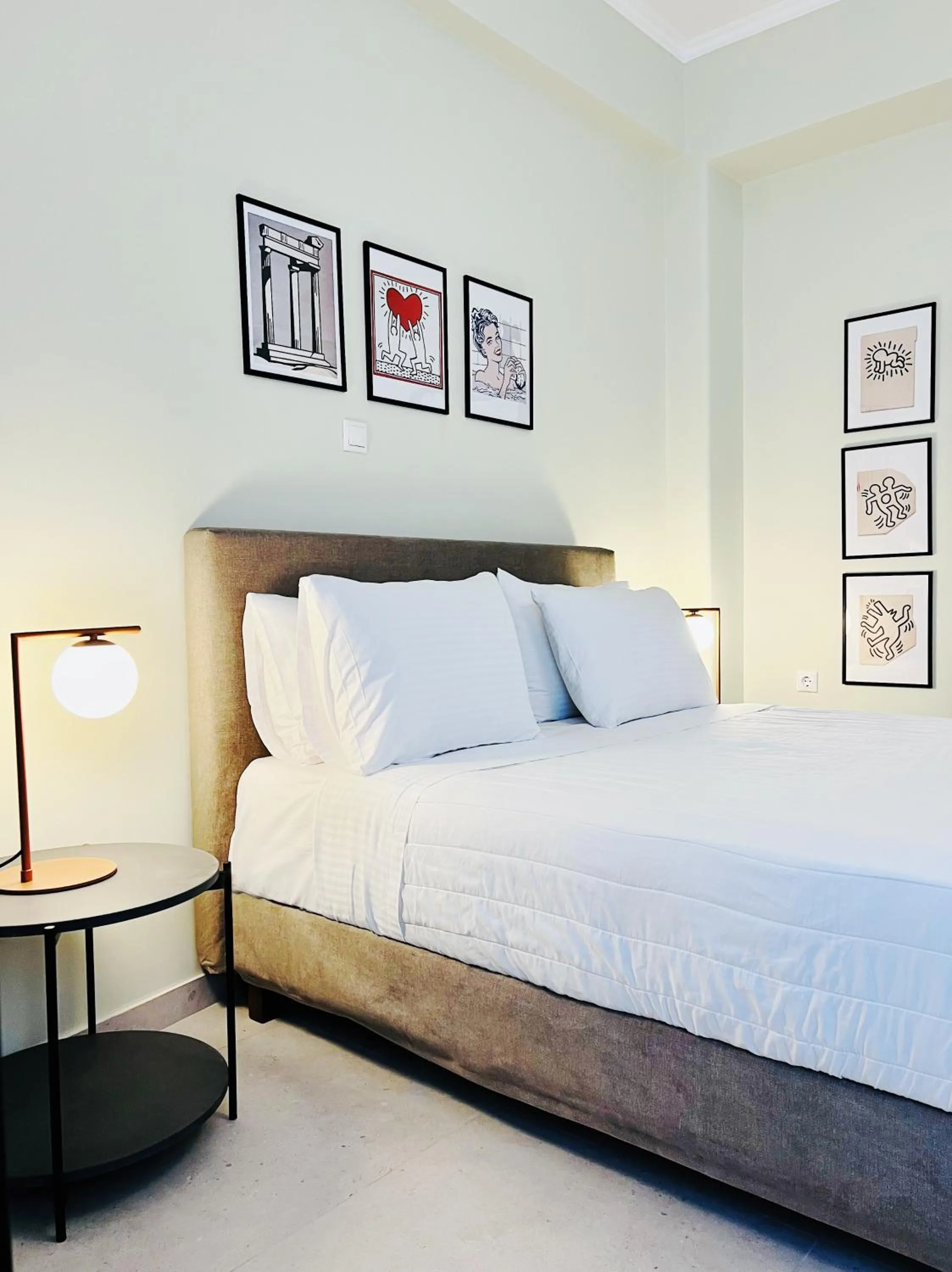 Bed in ATHENS STORIES