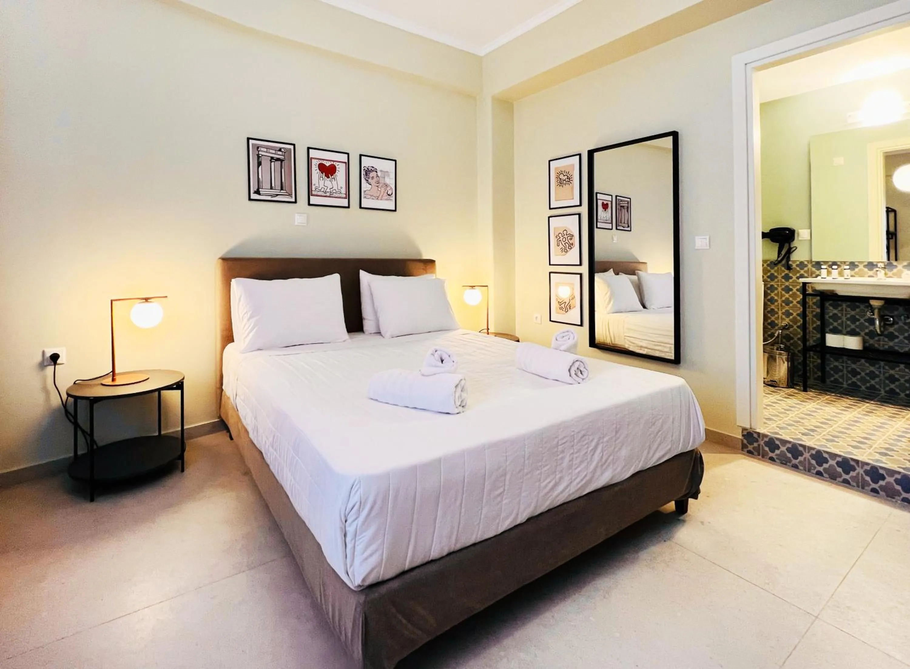 Bed in ATHENS STORIES