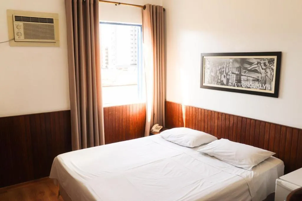 Bed in Hotel Londres