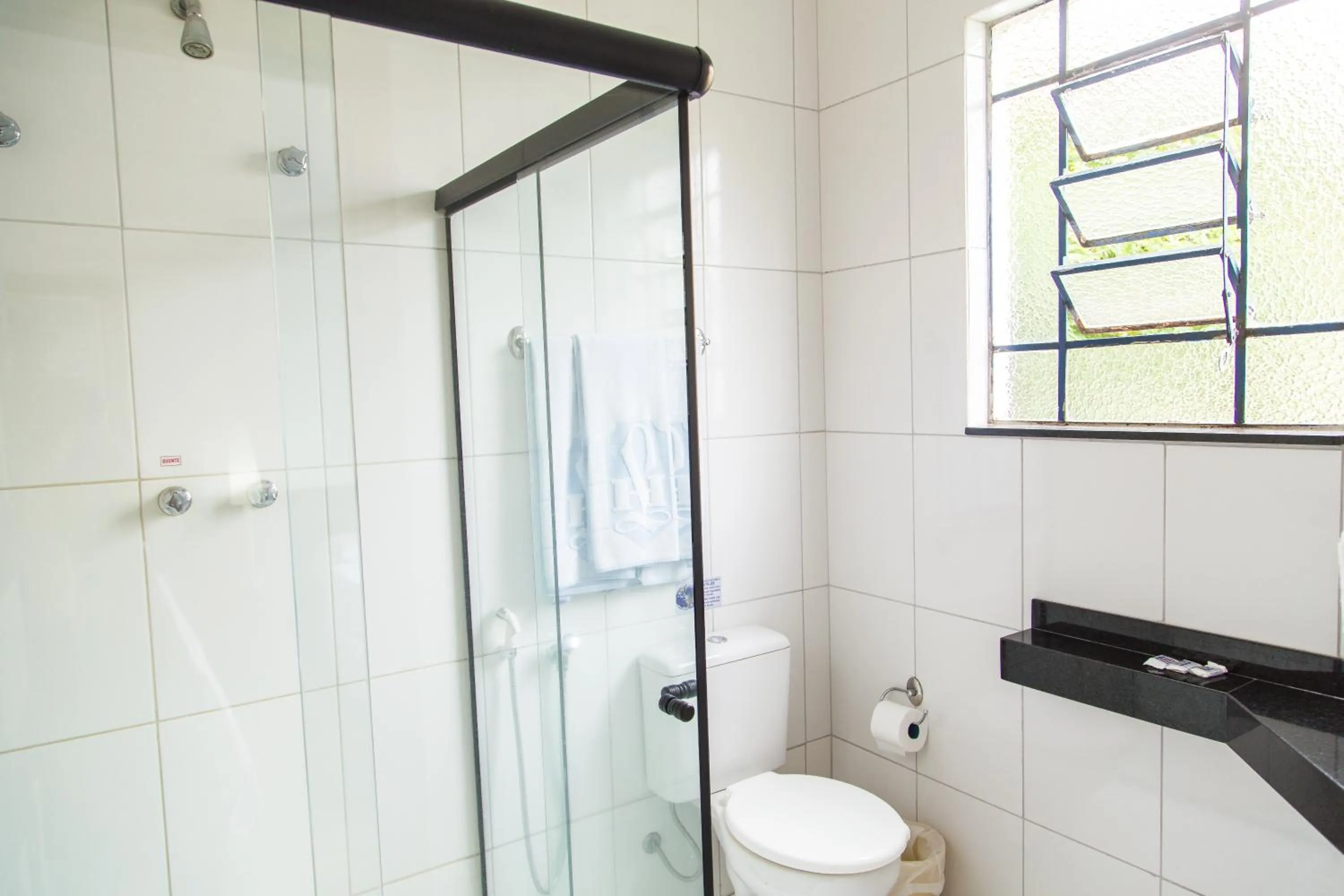 Bathroom in Hotel Londres