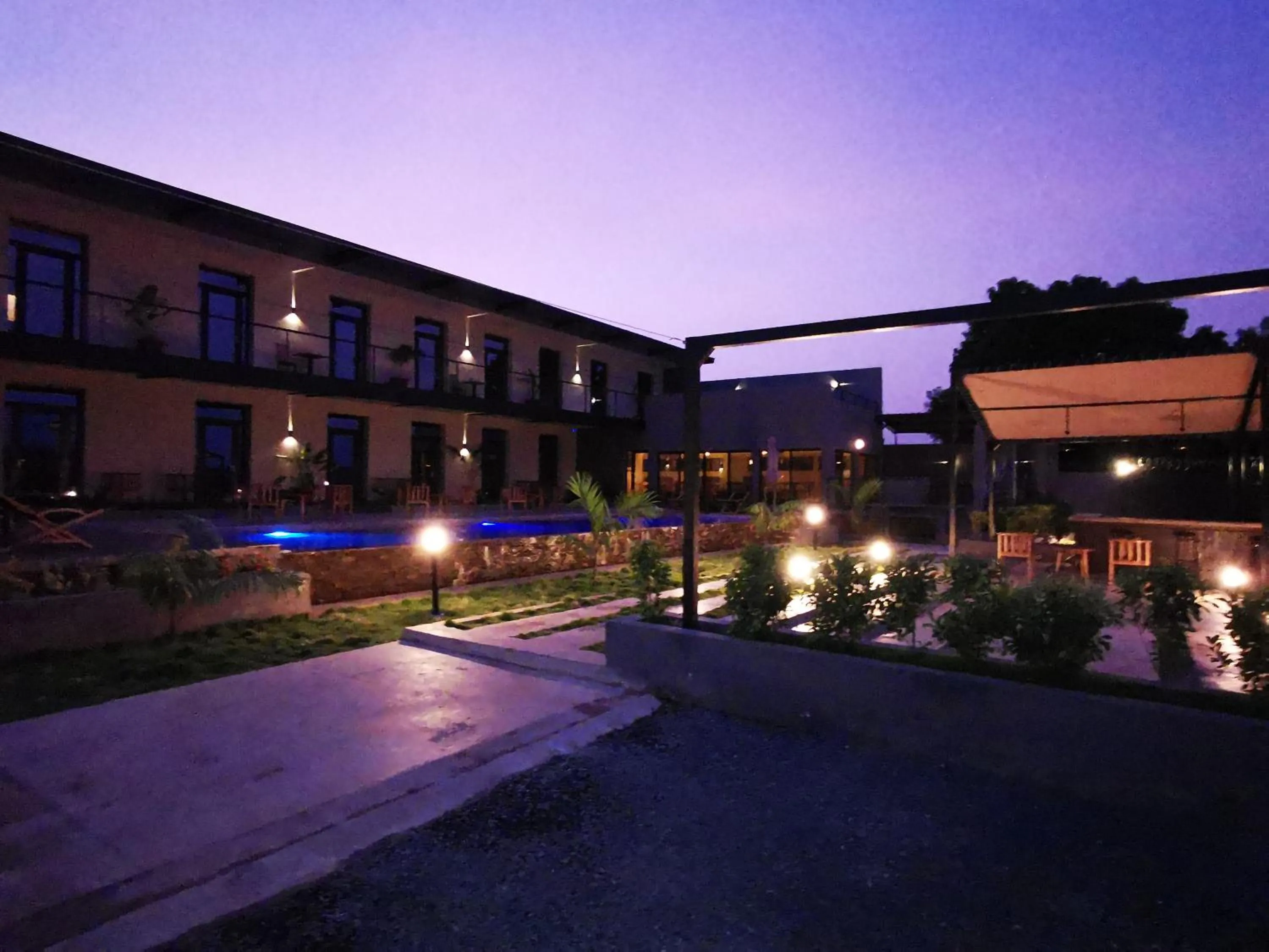 Property building in Au bord de l'eau