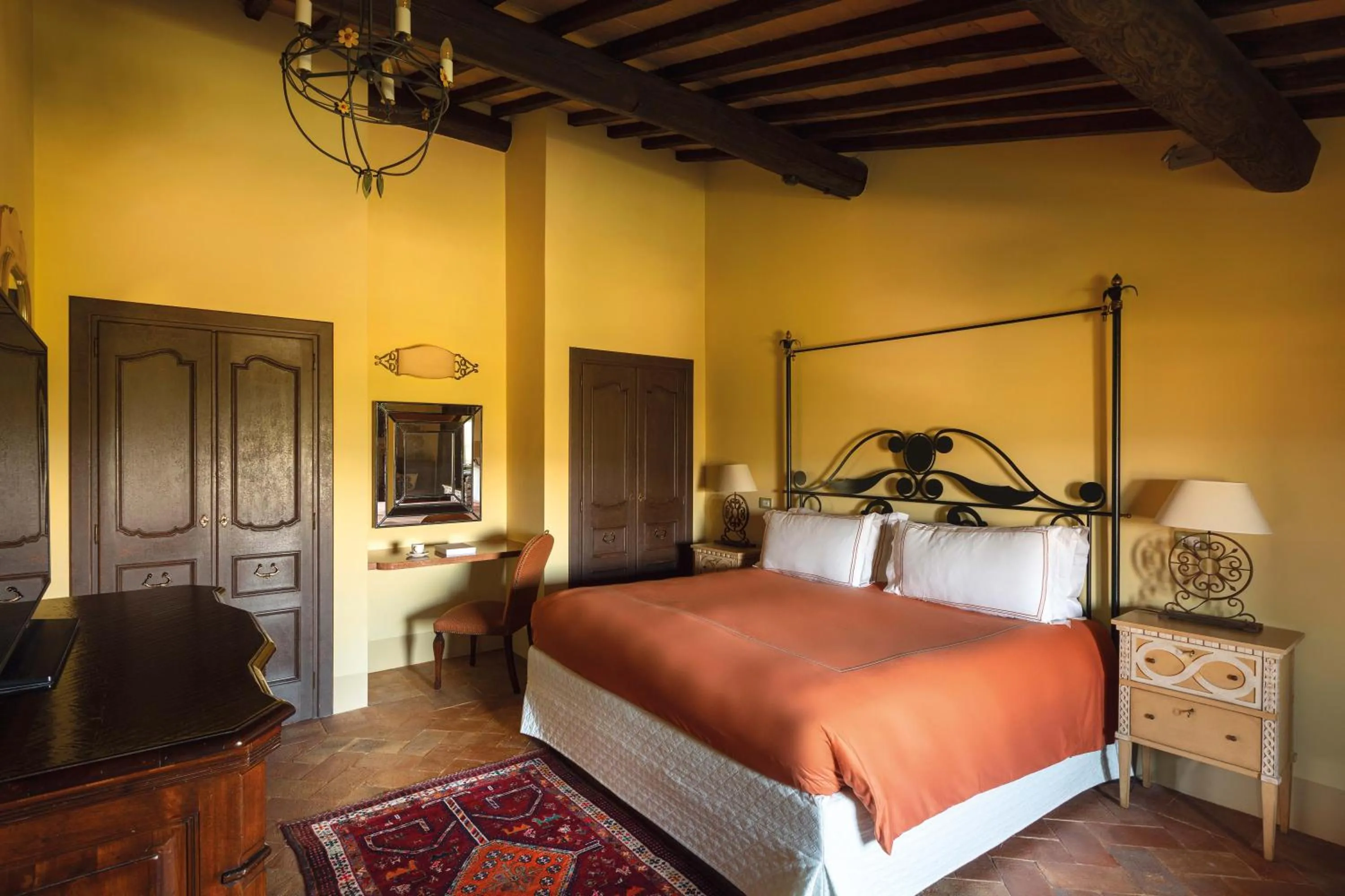 Bedroom, Bed in Castello di Casole, A Belmond Hotel, Tuscany