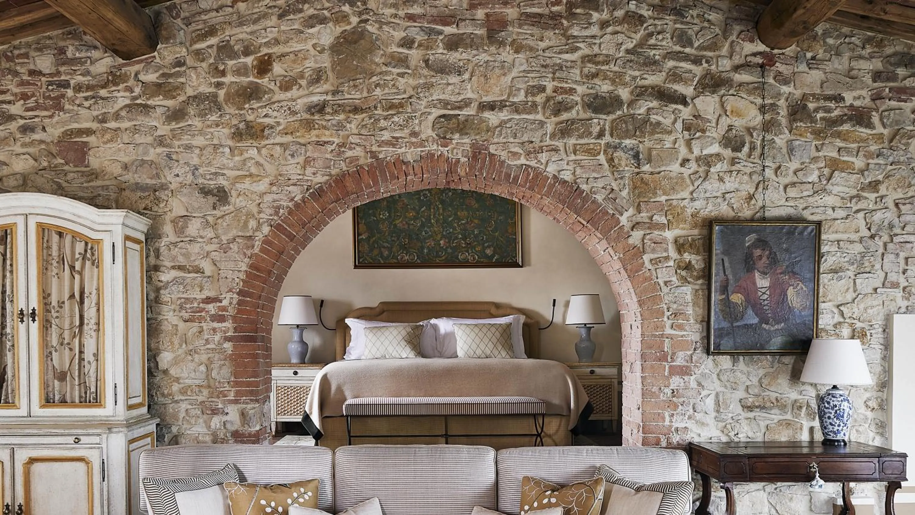 Bedroom, Bed in Castello di Casole, A Belmond Hotel, Tuscany
