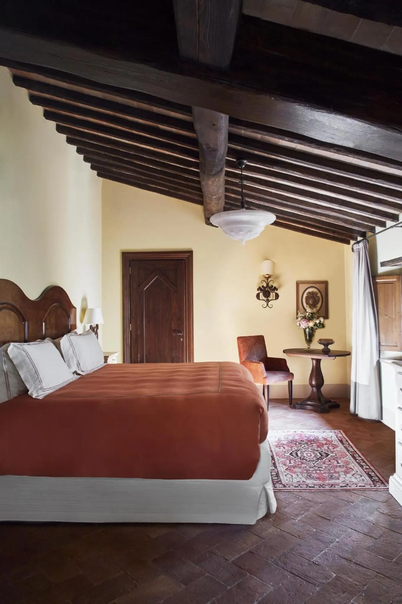 Bedroom, Bed in Castello di Casole, A Belmond Hotel, Tuscany