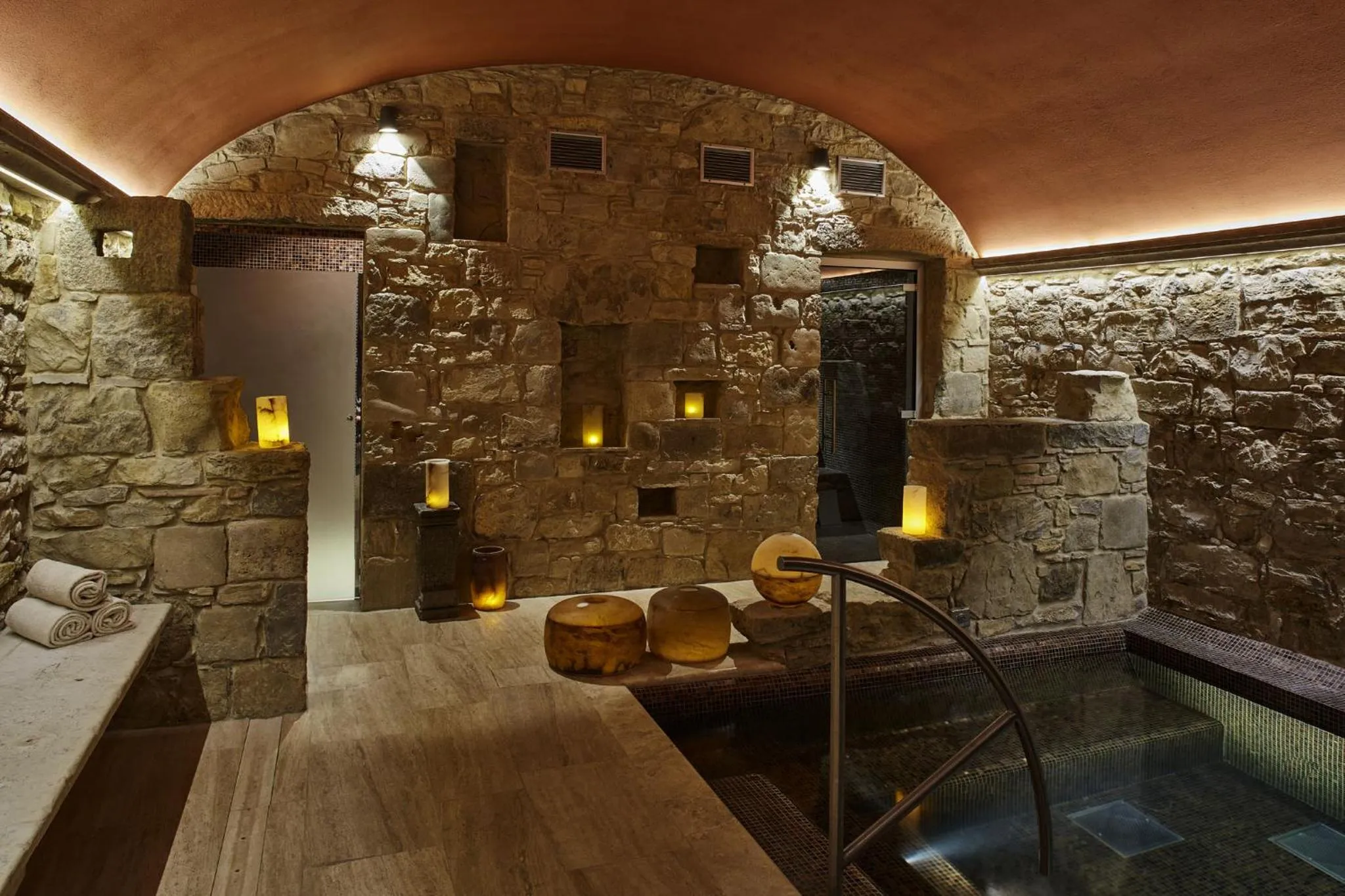 Hot Tub in Castello di Casole, A Belmond Hotel, Tuscany