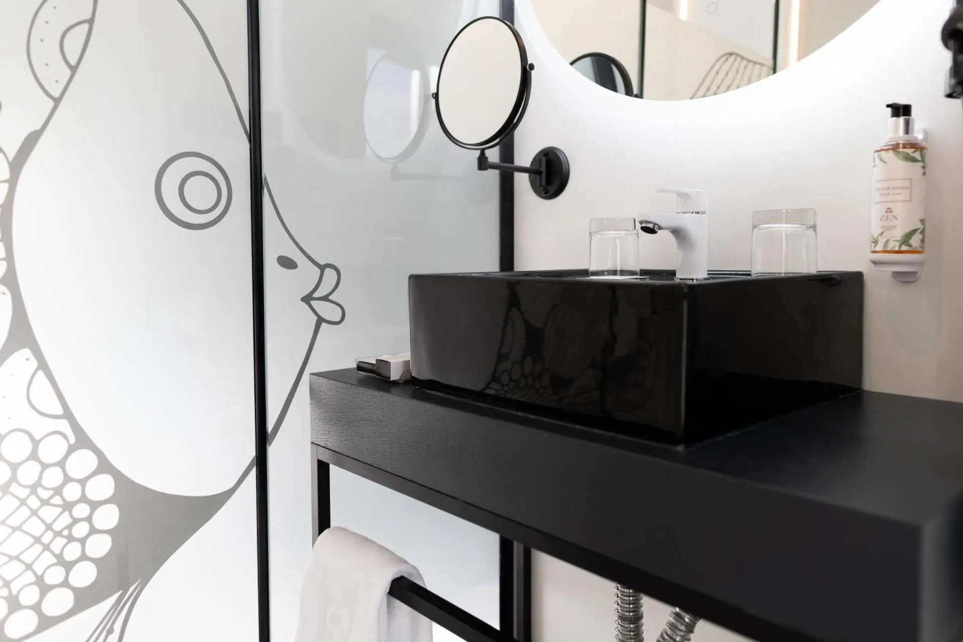 Bathroom in Hotel Puerto de la Luz