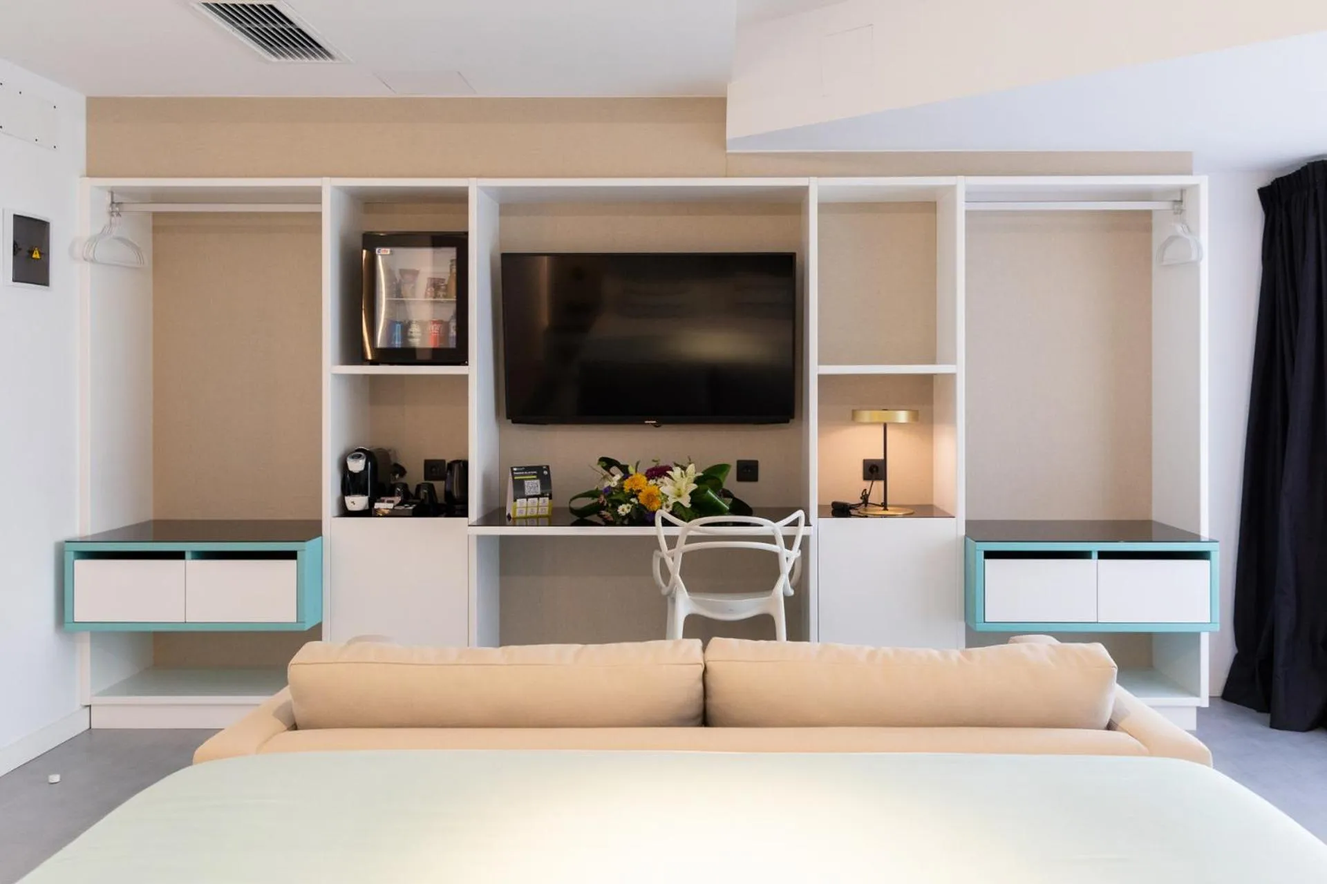 Photo of the whole room in Hotel Puerto de la Luz