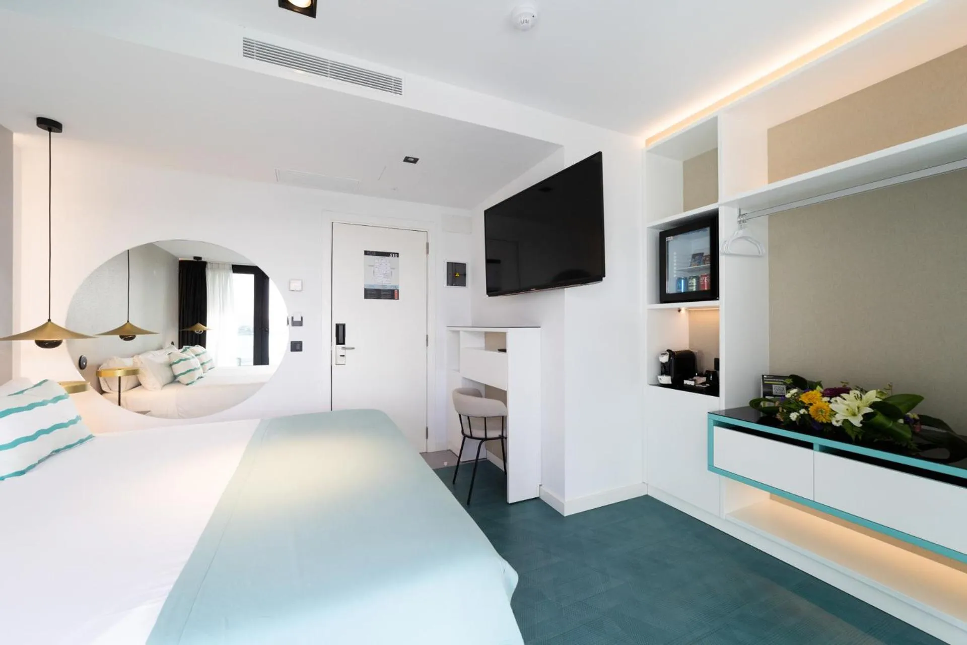 Photo of the whole room in Hotel Puerto de la Luz