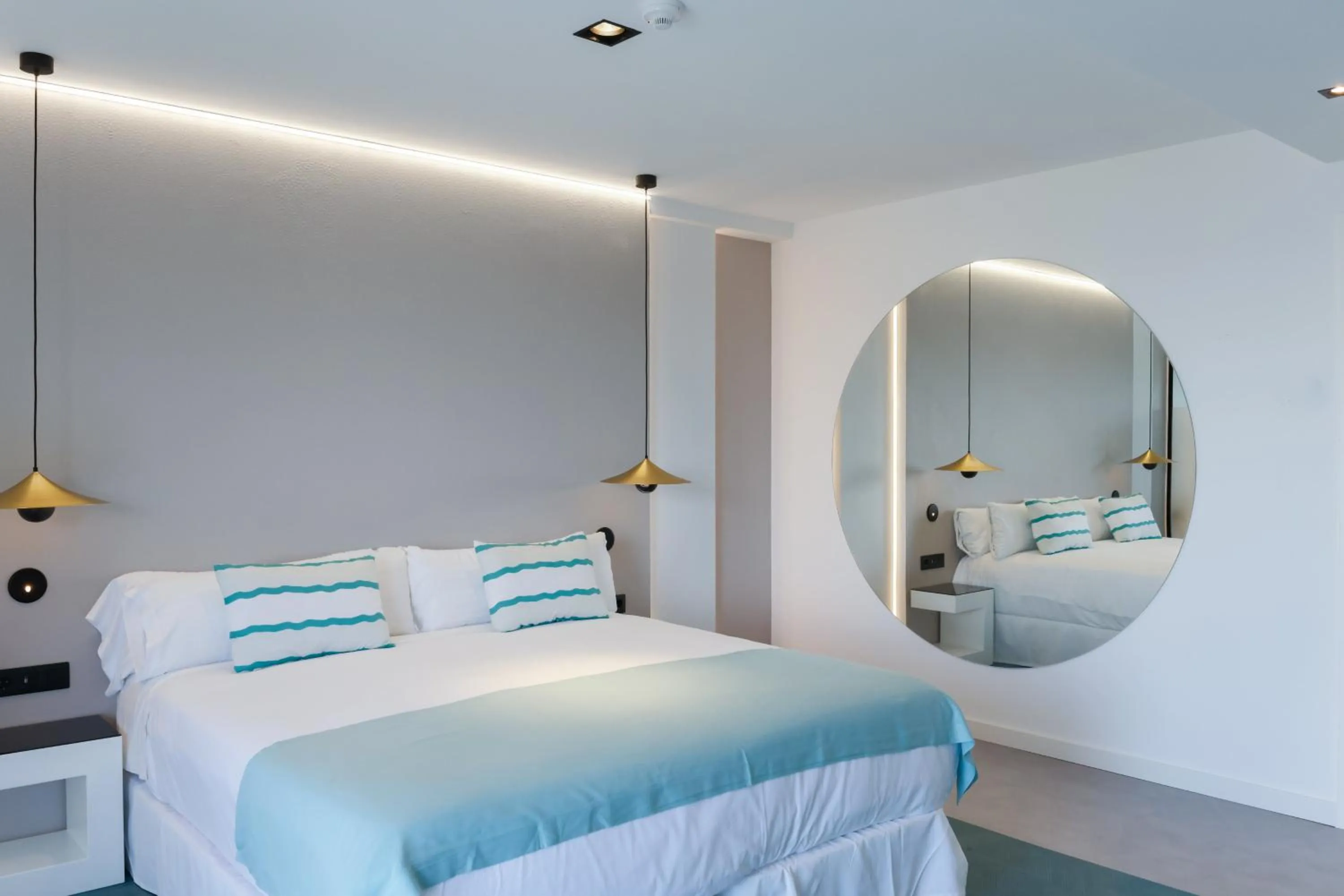 Photo of the whole room in Hotel Puerto de la Luz