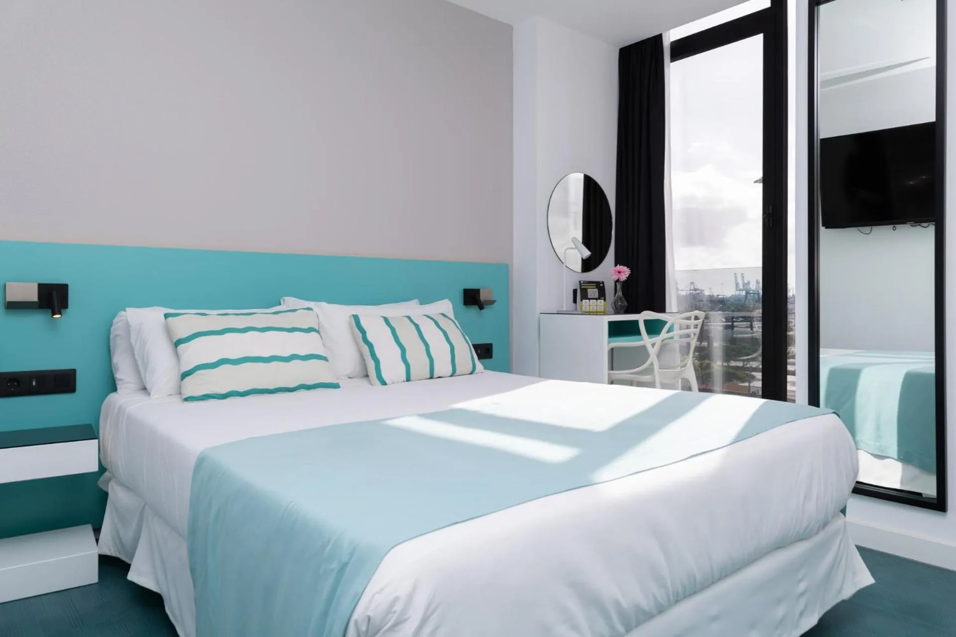 Bed in Hotel Puerto de la Luz